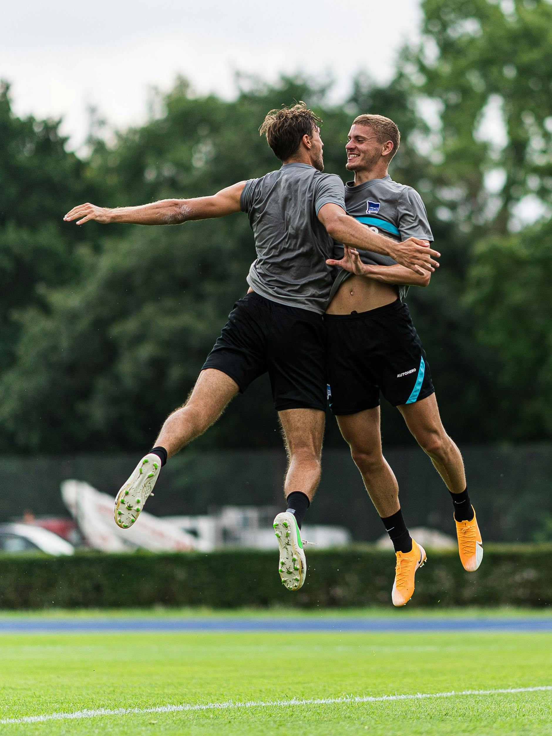 Auf Niklas Stark und Marton Dardai (r.) wird es diese Saison in Herthas Abwehr ankommen. 
