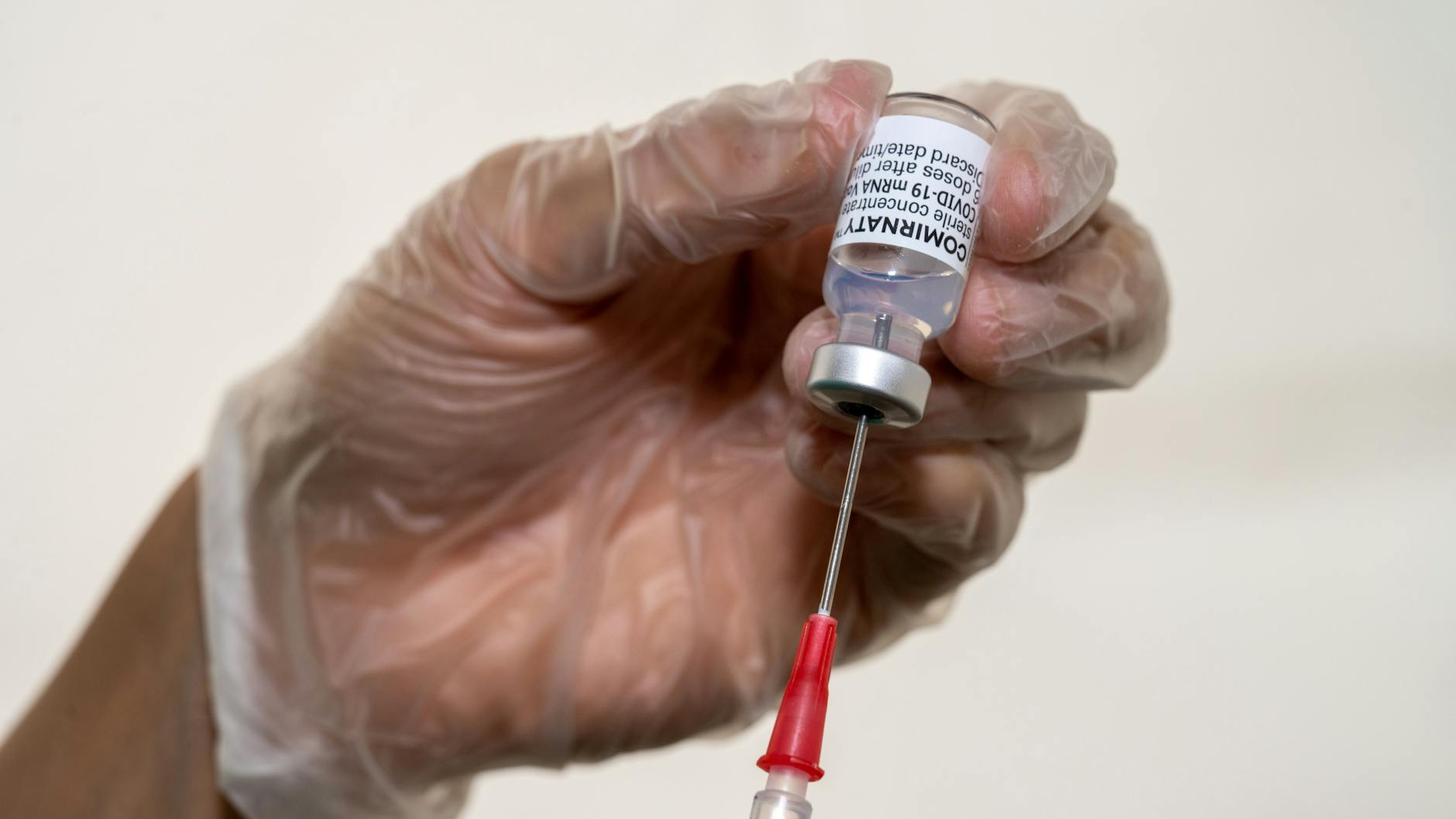 Verbandspräsident Fischbach erklärt: „Das Risiko von Nebenwirkungen ist extrem gering“.