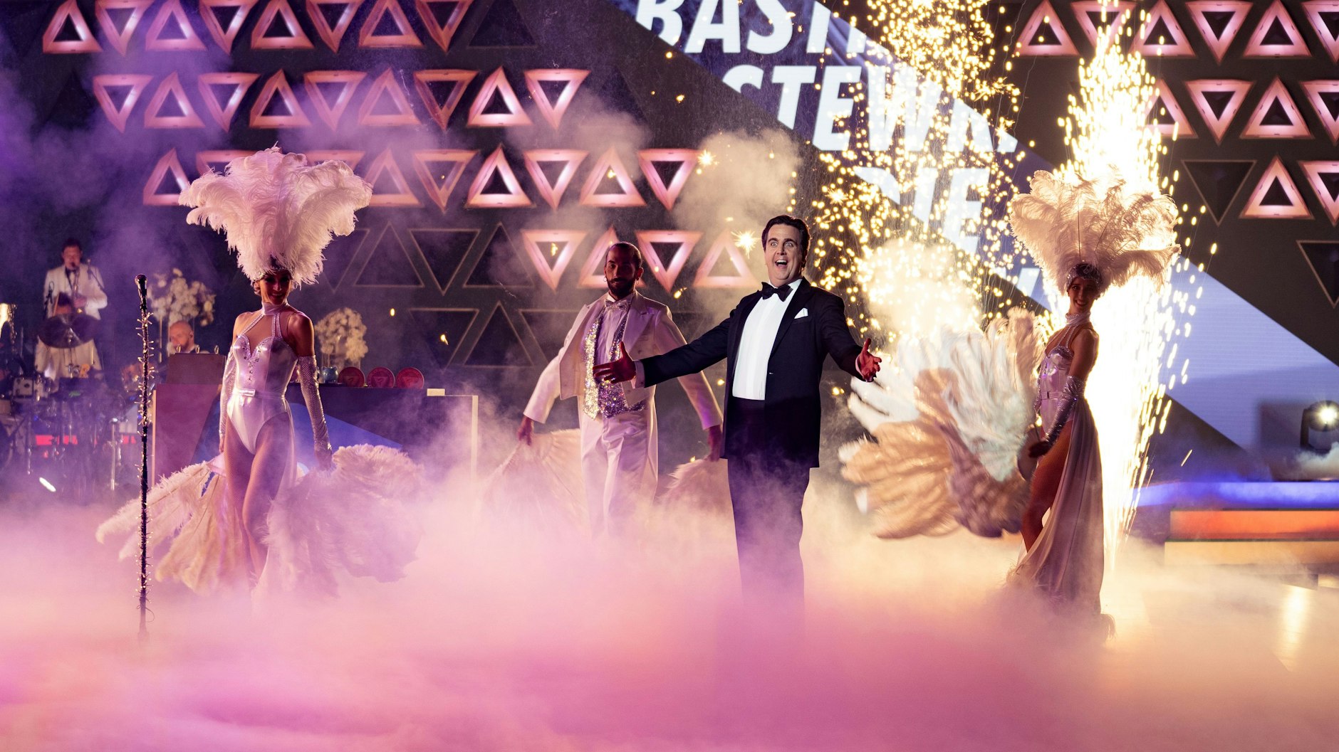 Bastian Pastewka bewies in „Wer stiehlt mir die Show“ Showmaster-Qualitäten.