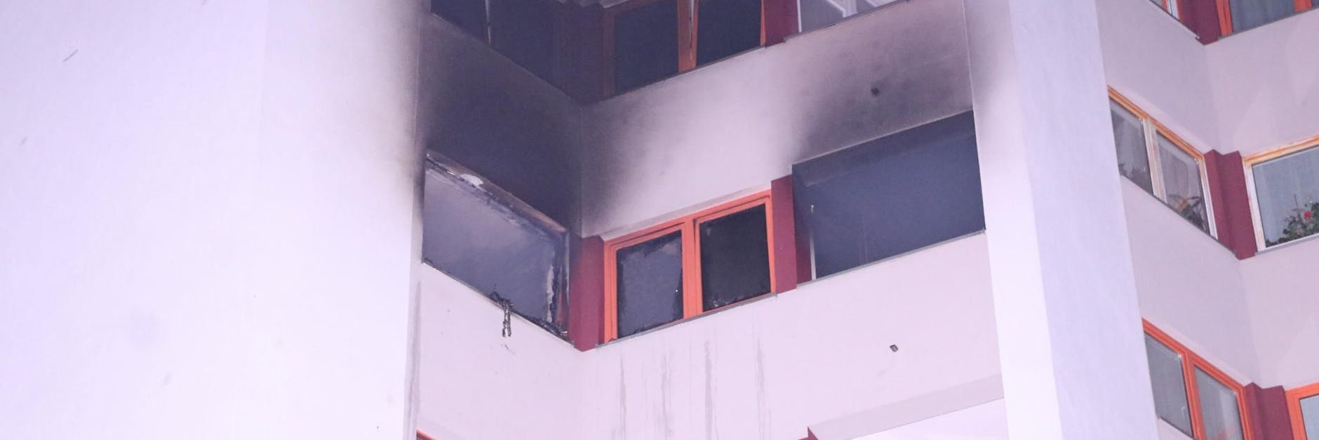 Diese Wohnung stand bereits in Flammen, als die Feuerwehr eintraf.