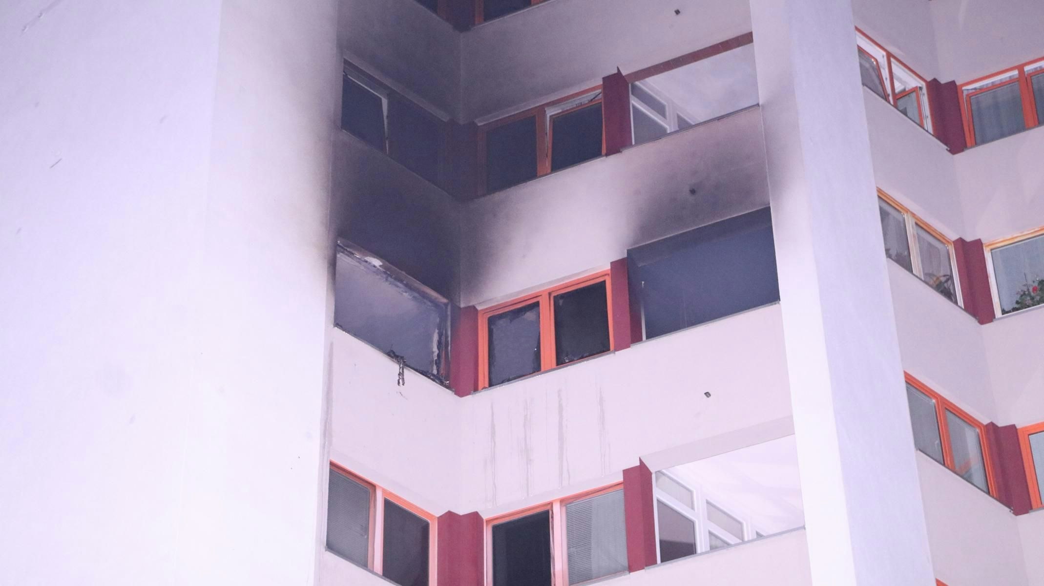25-Etagen-Hochhaus in Berlin-Marienfelde in Brand: Drei Verletzte - Vimarsana News