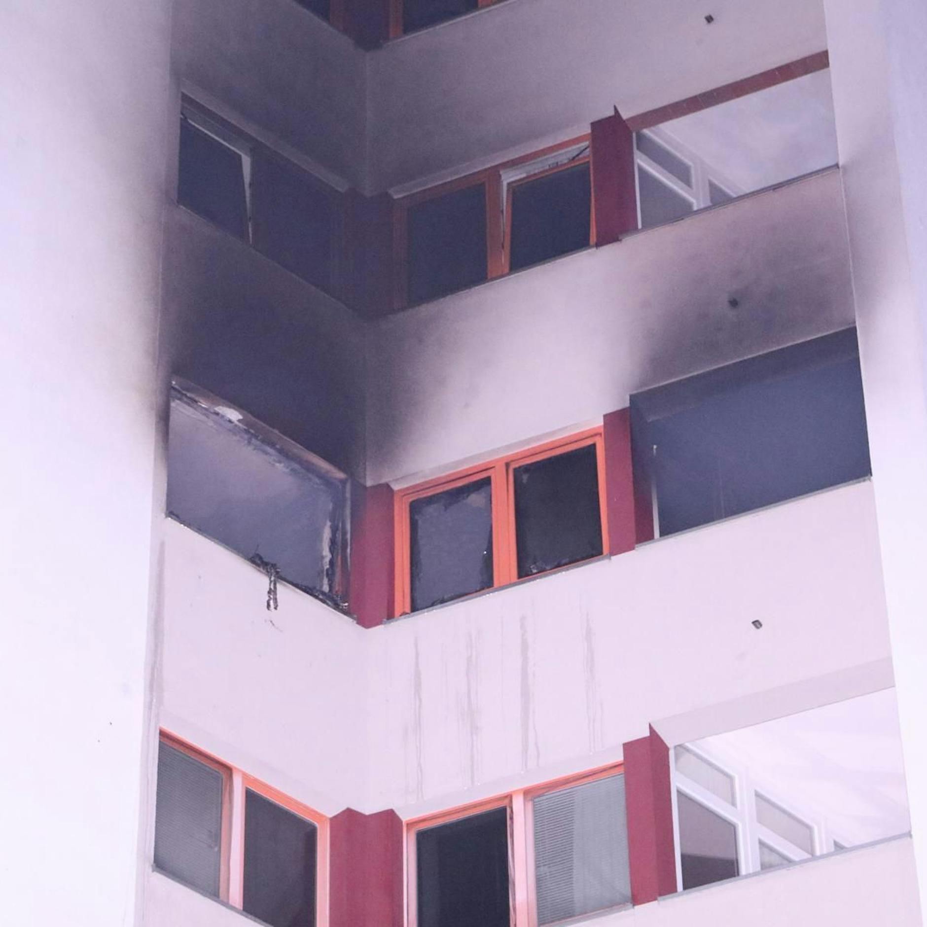 25-Etagen-Hochhaus in Berlin-Marienfelde in Brand: Drei Verletzte