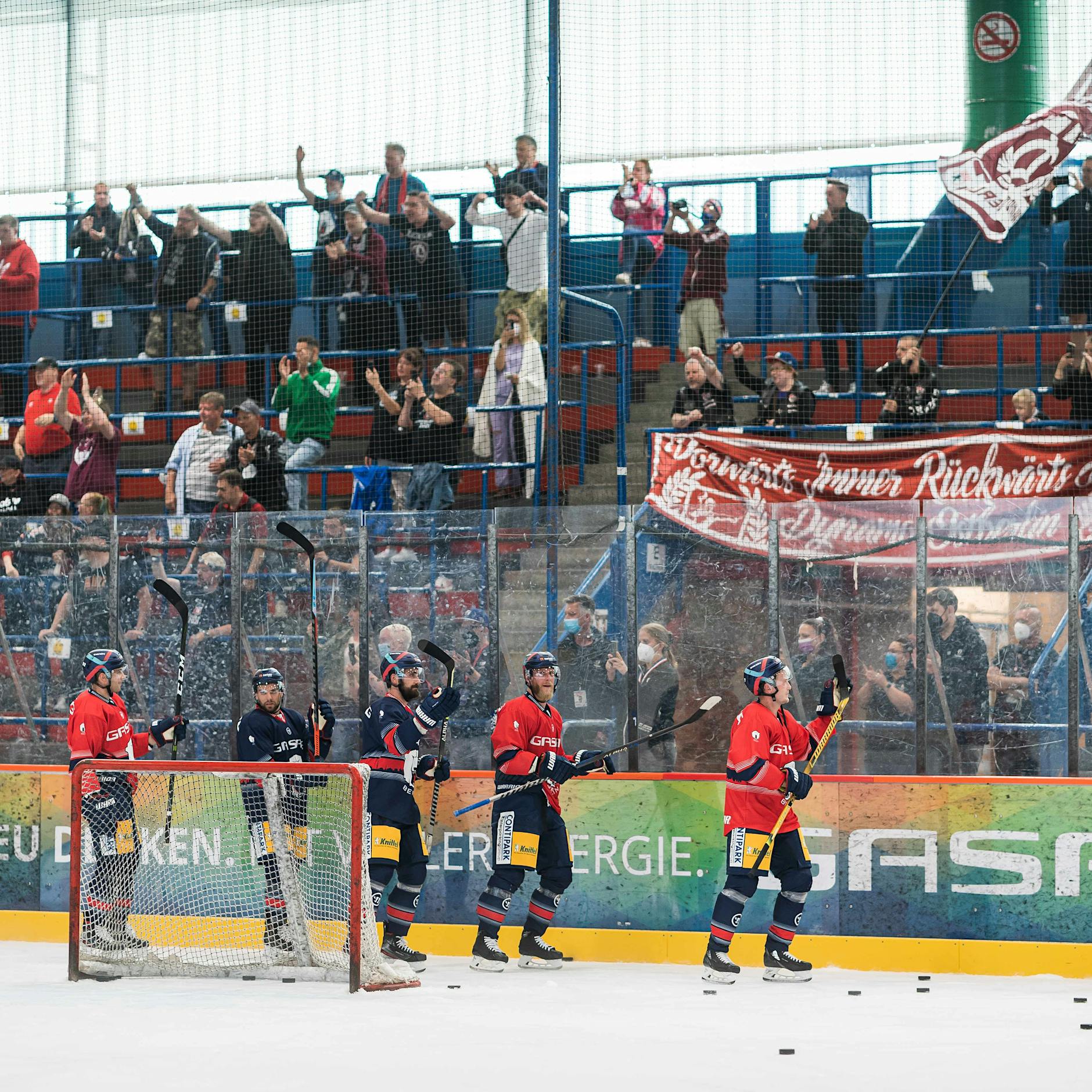 Erstes Eisbären-Training der neuen Saison: Stimmung, die so guttut