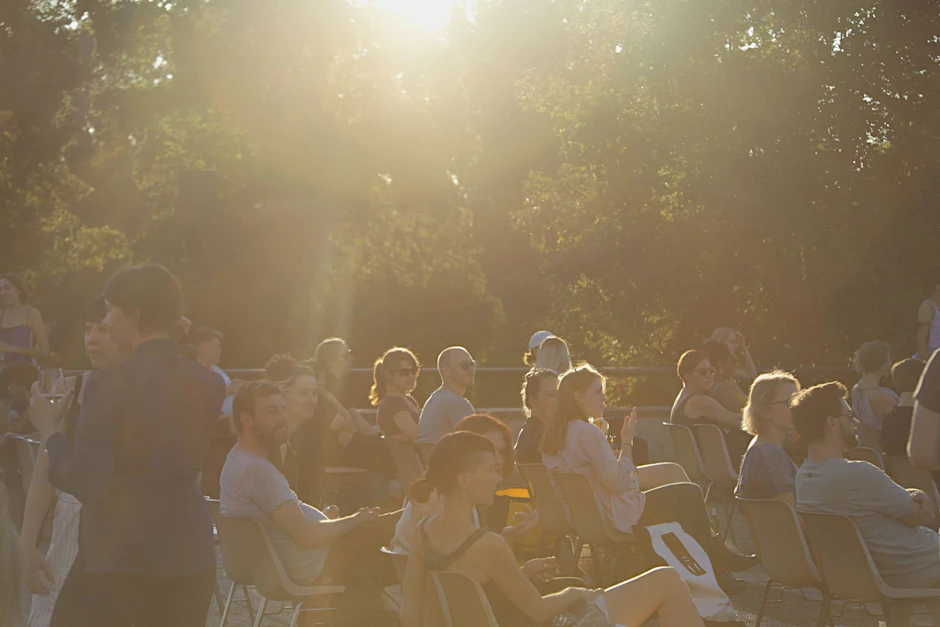 Das Sunset-Programm findet auf dem Dach des HKW statt.&nbsp;