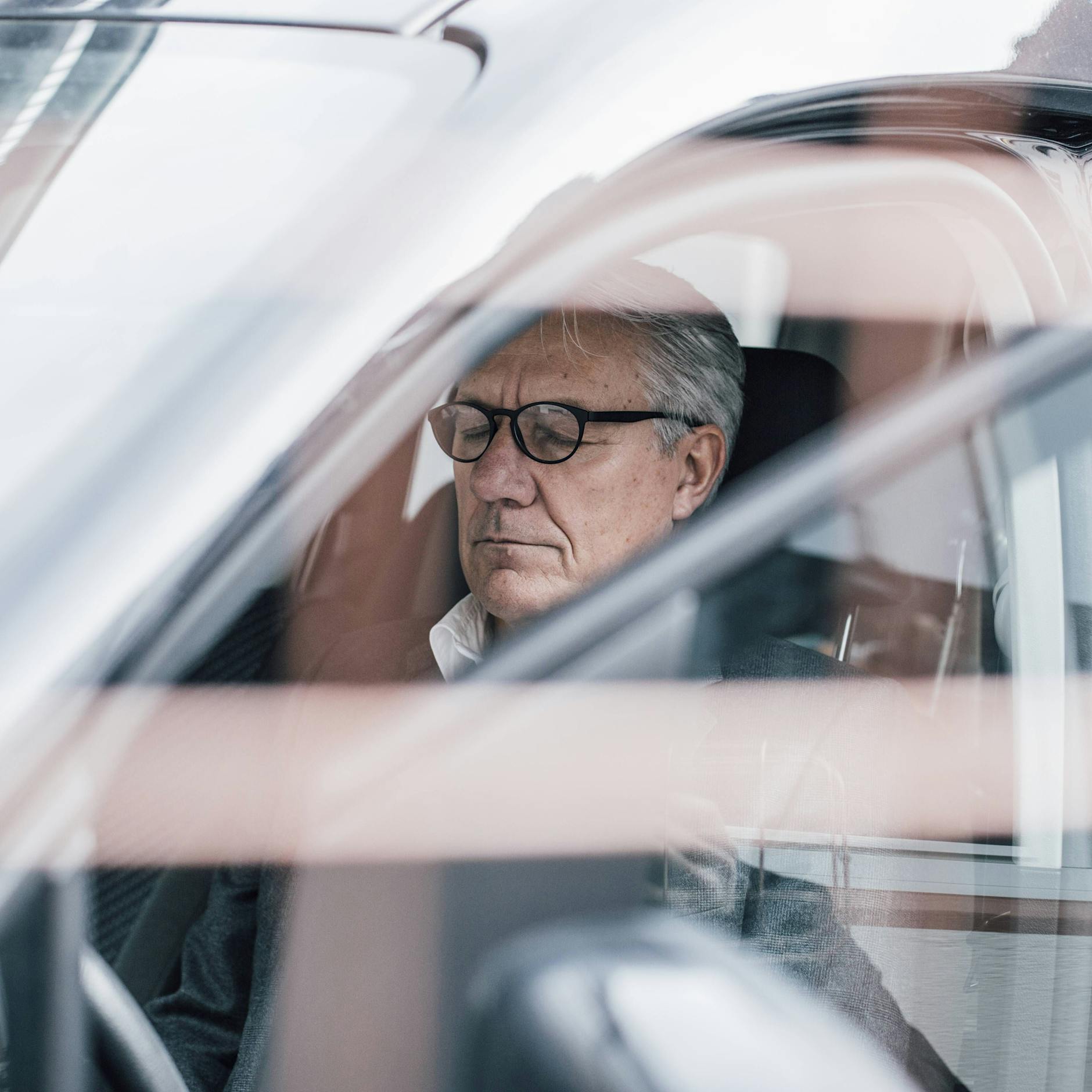 Ab diesem Alter sollen Senioren regelmäßig ihre Fahrtüchtigkeit beweisen