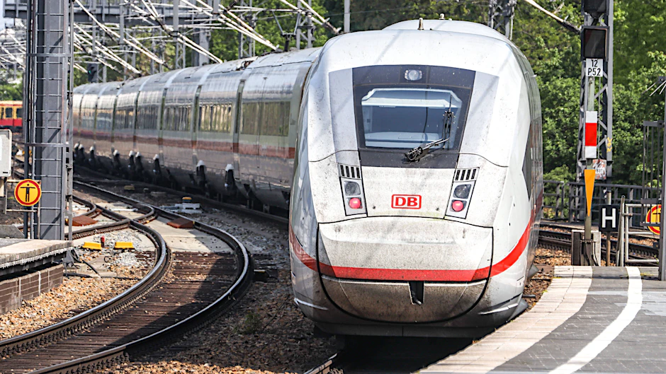 Bei der Bahn stehen die Zeichen auf Streik (Archivbild).