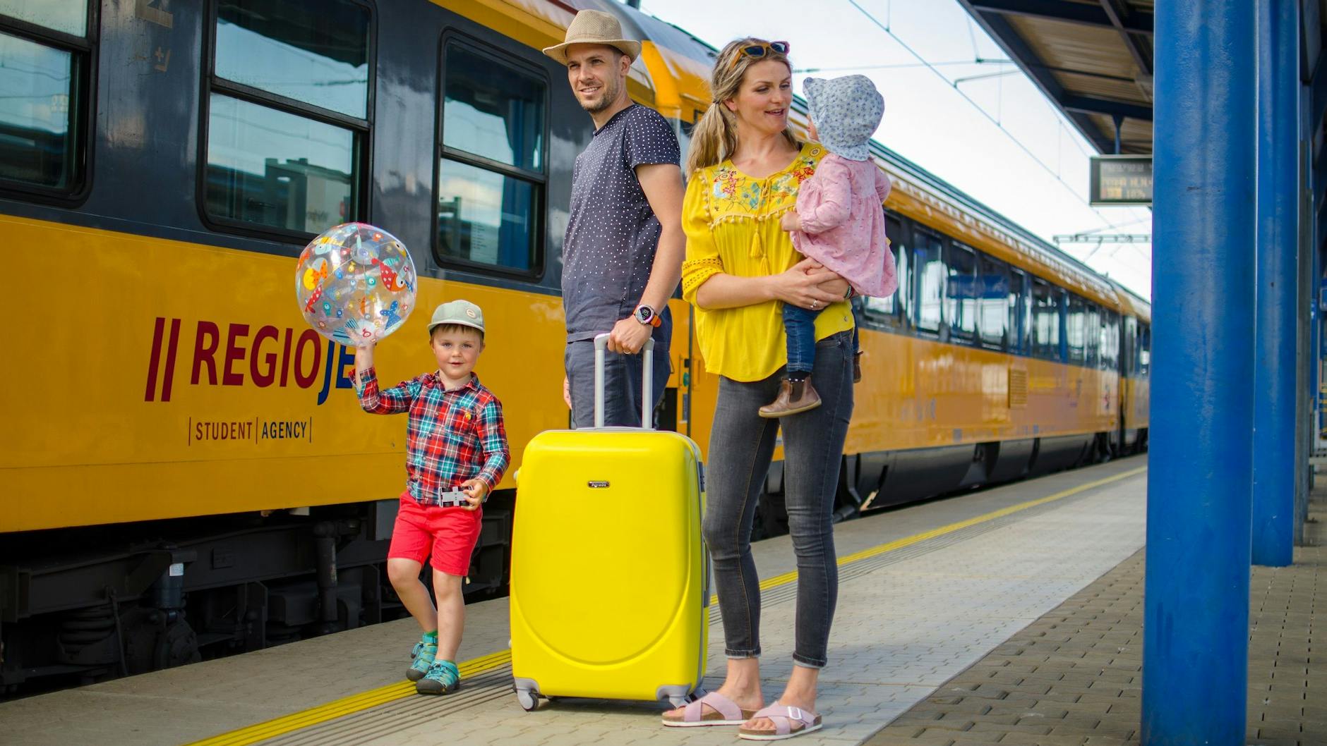 Mit dem Zug in den Urlaub: Mit Bildern wie diesem wirbt der tschechische Zugbetreiber Regiojet für seine Angebote. Mit Erfolg: Der Nachtzug Prag–Split ist gut ausgelastet, so das Unternehmen.