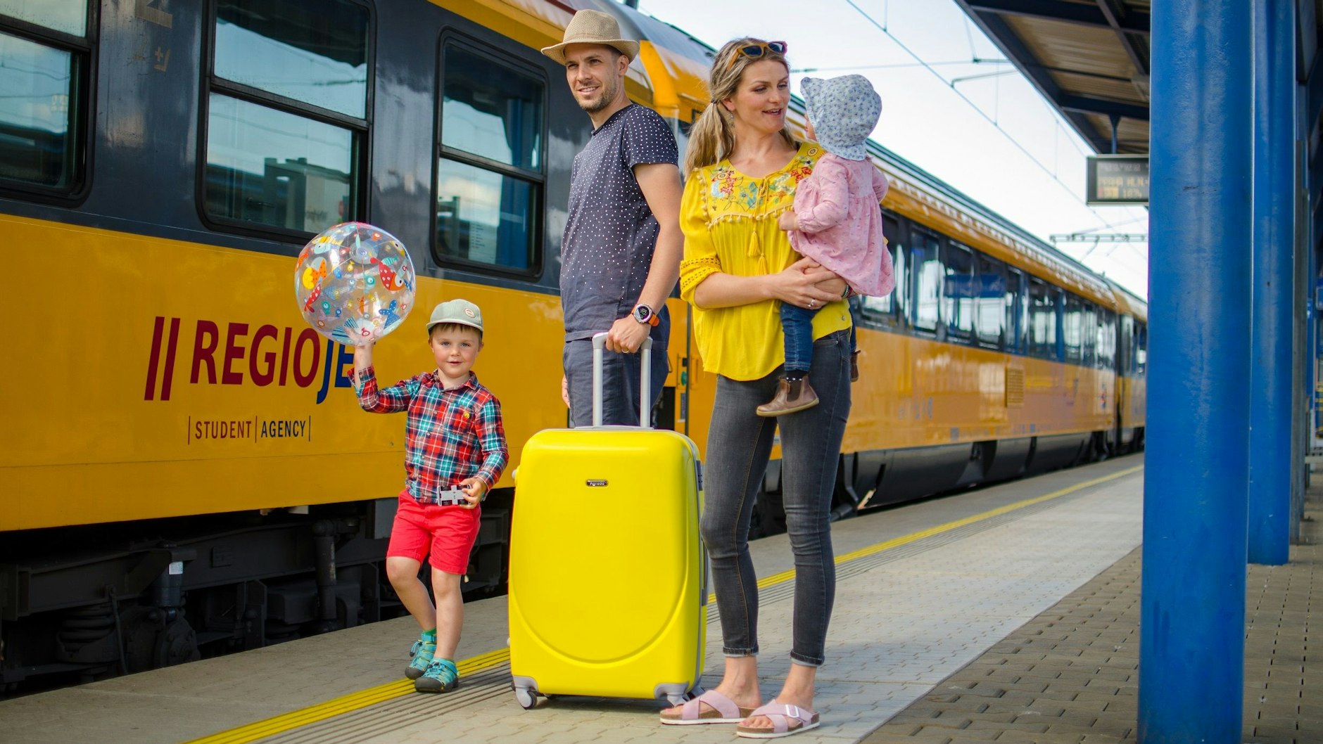 Mit dem Zug in den Urlaub: Mit Bildern wie diesem wirbt der tschechische Zugbetreiber Regiojet für seine Angebote. Mit Erfolg: Der Nachtzug Prag–Split ist gut ausgelastet, so das Unternehmen.