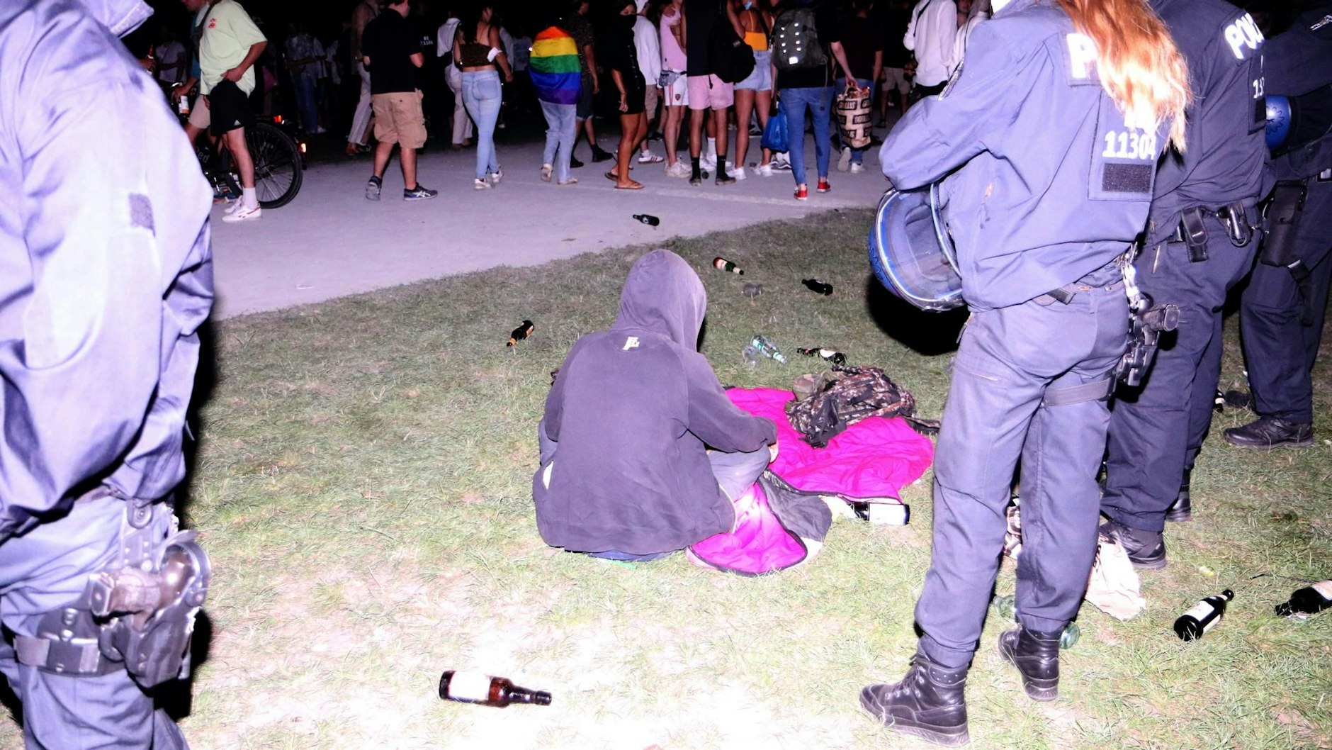 Auch die Hasenheide in Neukölln ist bereits ein Ort für illegale Partys, gegen die die Polizei einschreiten muss. Dennoch soll der Volkspark abends nicht abgesperrt werden.<br> <br>