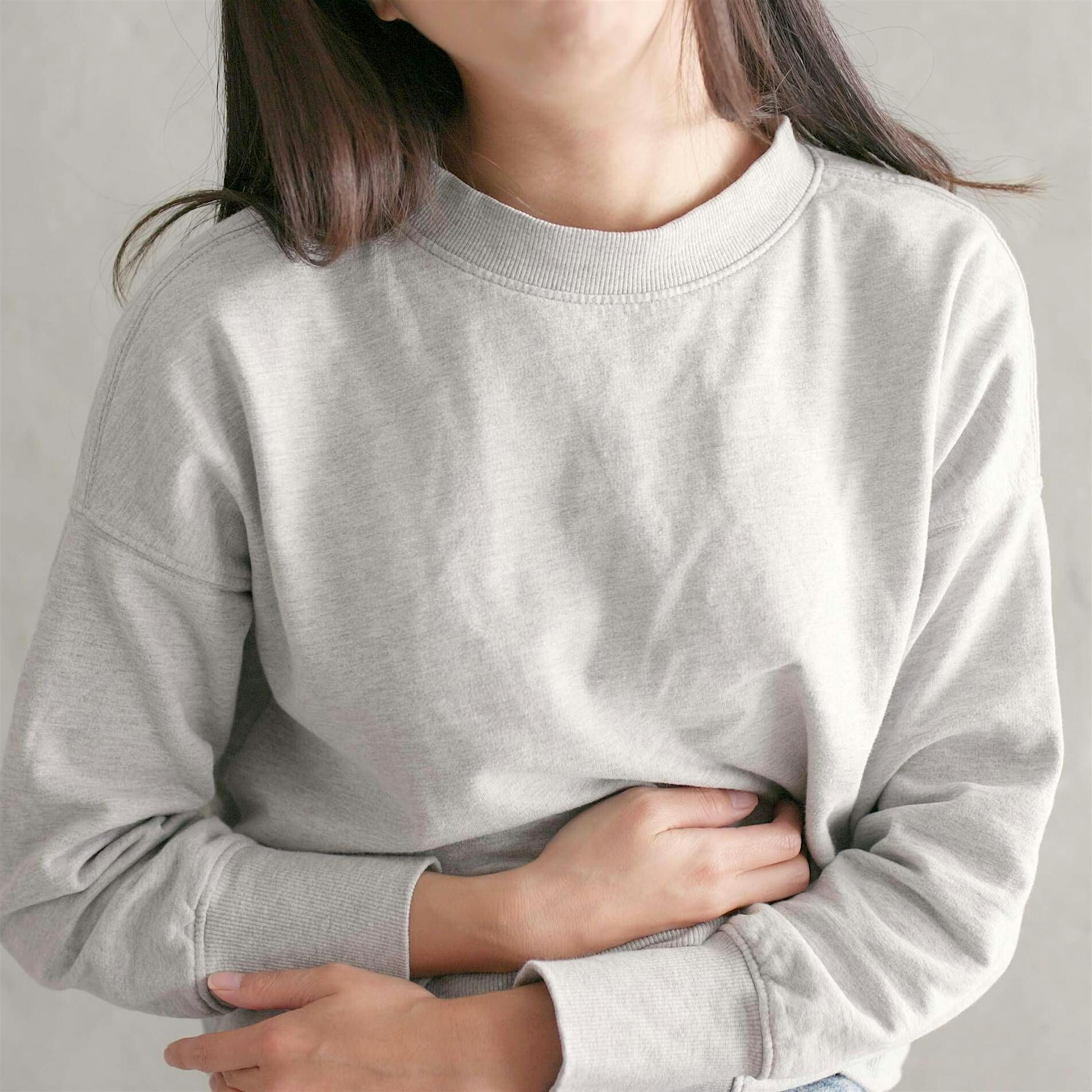 Wie Heilpflanzen gegen Menstruationsbeschwerden helfen können