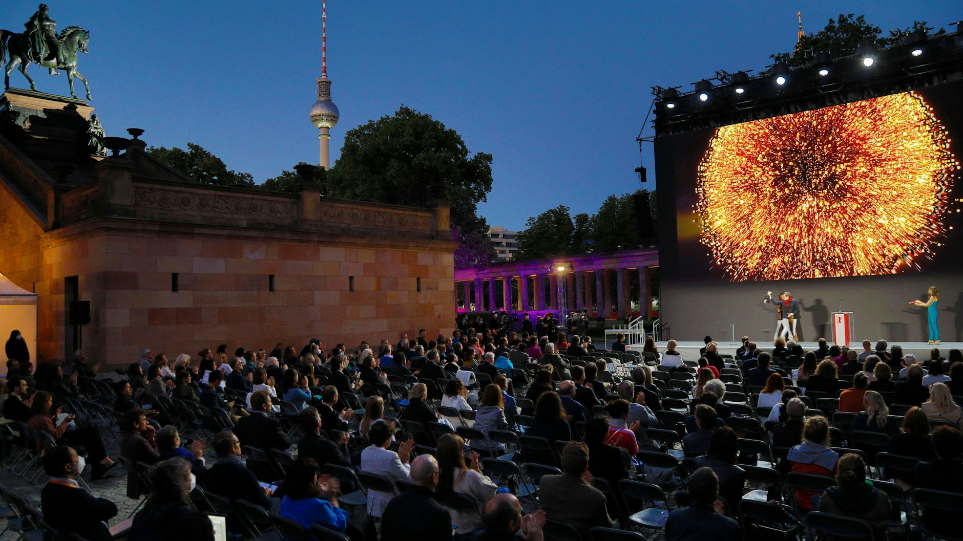 Tolle Kulisse: Auch die Museumsinsel ist längst ein Ort für Filmfans geworden. Wie hier bei der Preisverleihung des Berlinale Summer Specials im Juni 2021.