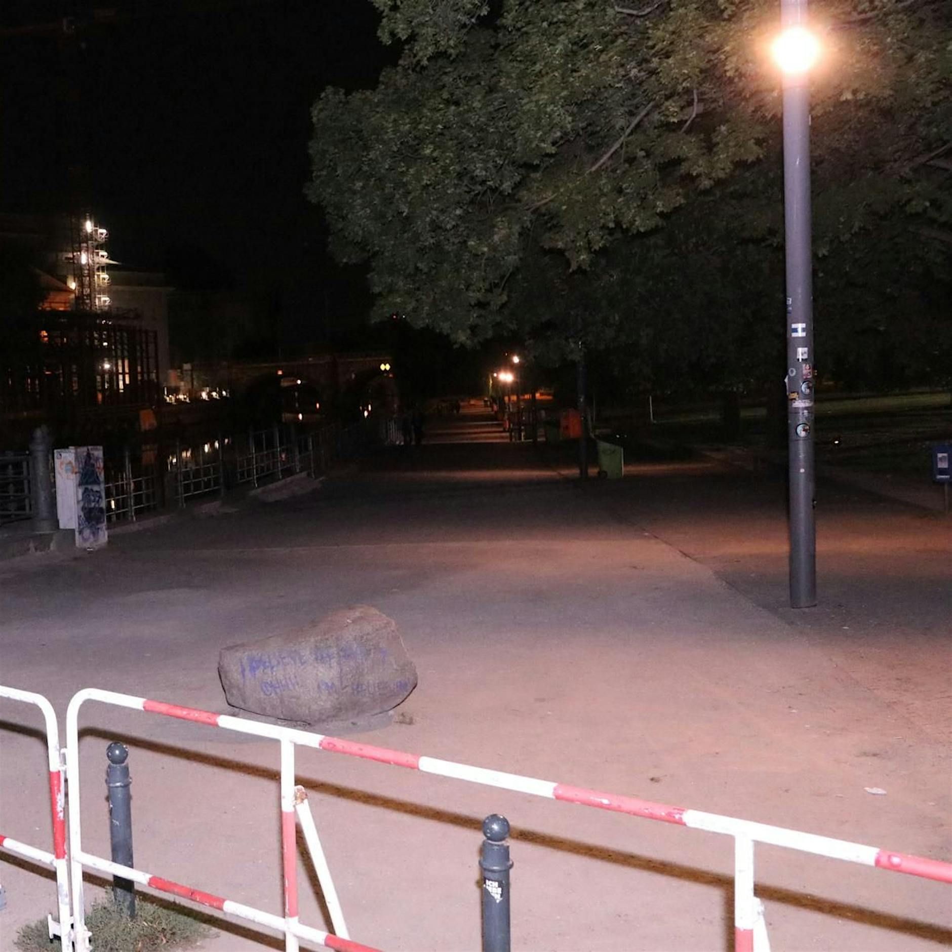 Wirte: Sperrung des James-Simon-Parks vertreibt Gäste