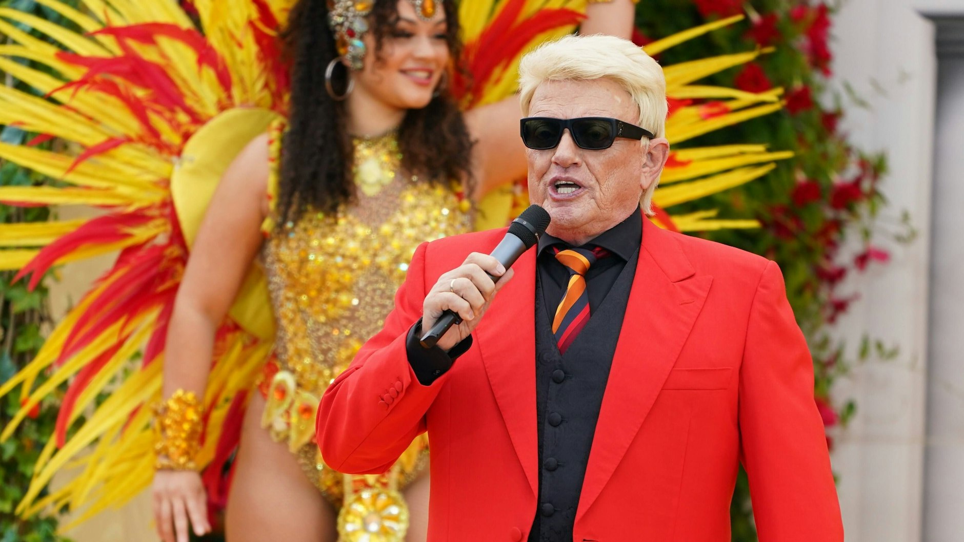 In der letzten Episode von „Immer wieder sonntags“ war unter anderem Schlager-Star Heino zu Gast.