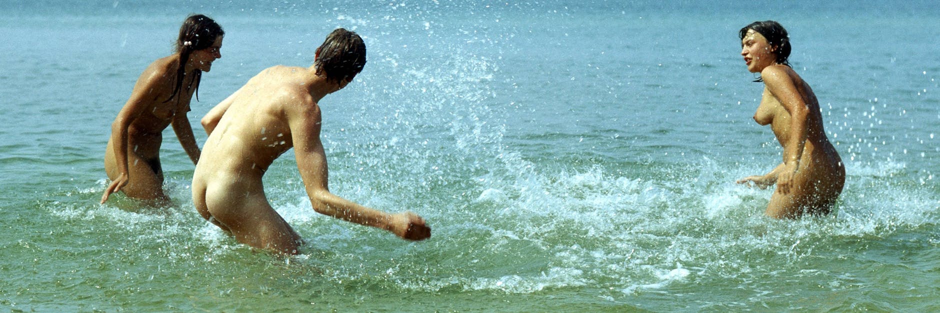 Badespaß 1969: am FKK-Strand Prerow auf dem Darß an der Ostsee