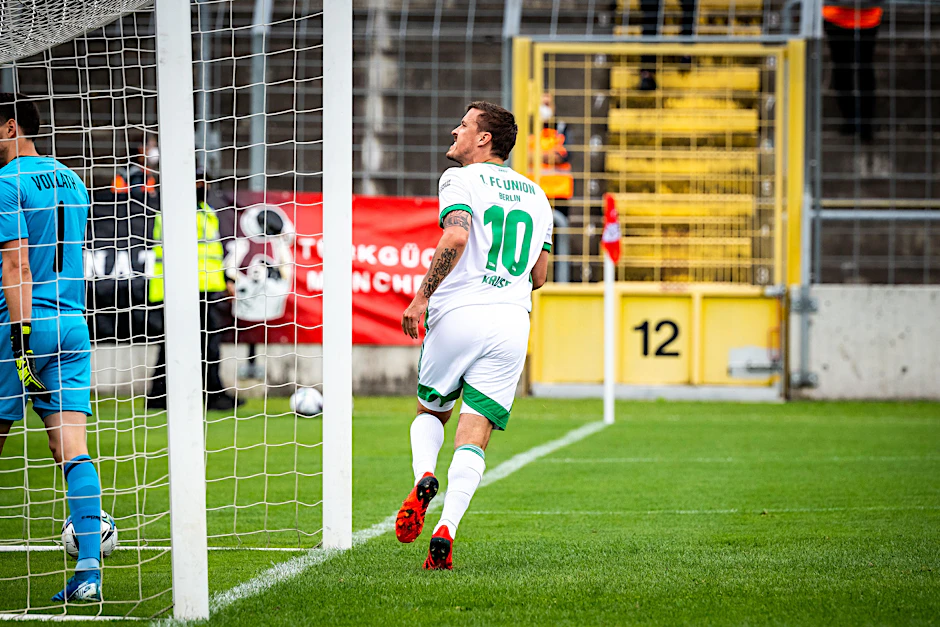 Max Kruse bejubelt sein Tor zum 1:0 für den 1. FC Union Berlin gegen den Drittligisten&nbsp;Türkgücü München.