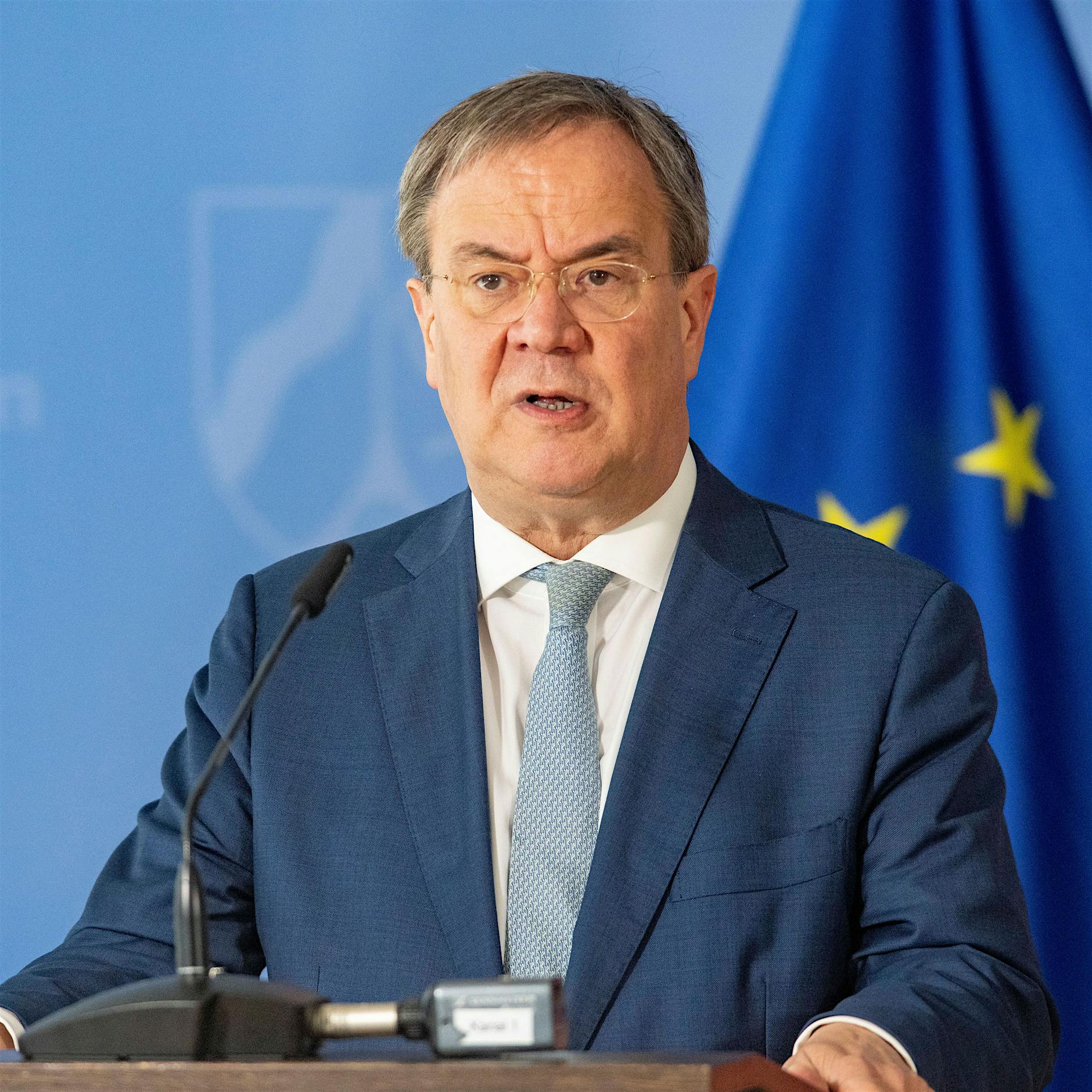 Laschet: Ungeimpfte mit Negativ-Test nicht benachteiligen