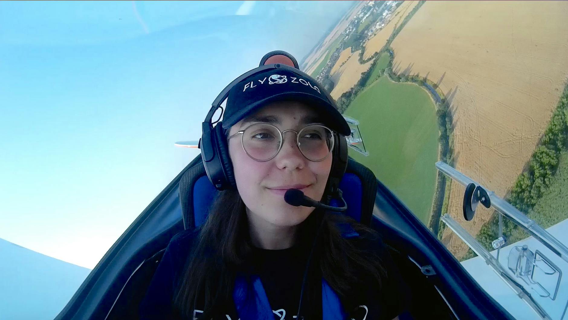 Die 19-jährige Zara Rutherford plant am 11. August, einen neuen Weltrekord aufzustellen - sie möchte die jüngste Frau werden, die allein in einem Kleinflugzeug um die Welt fliegt. 