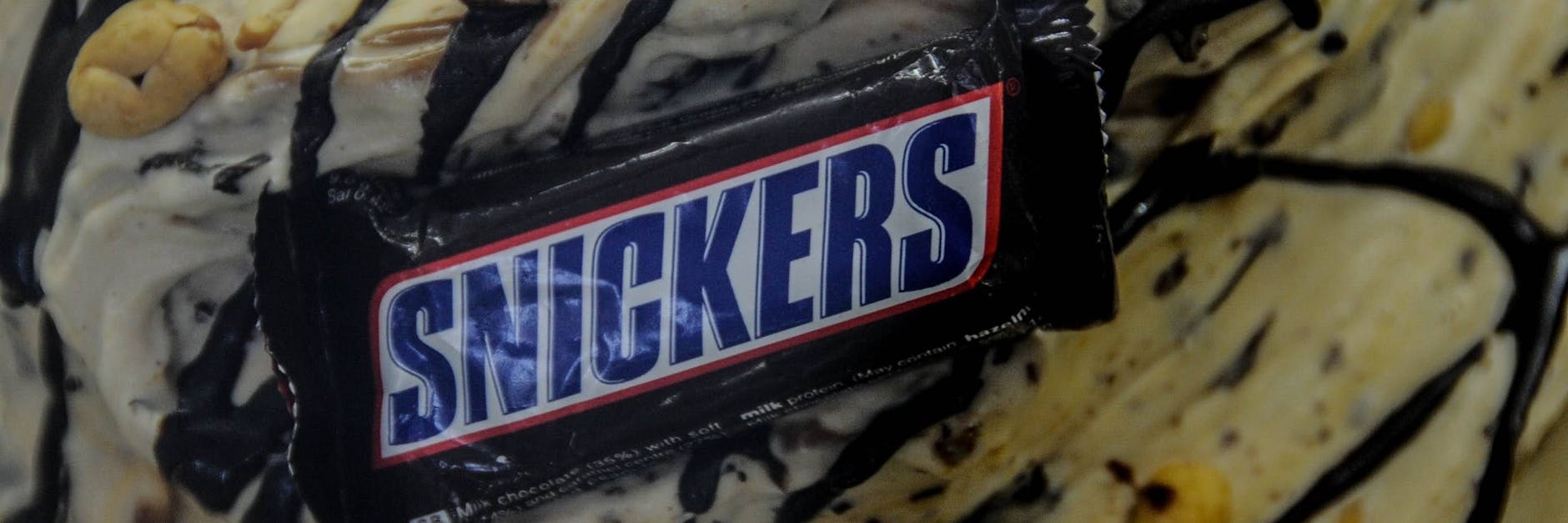 Eine der betroffenen Sorten: Snickers Eiscreme