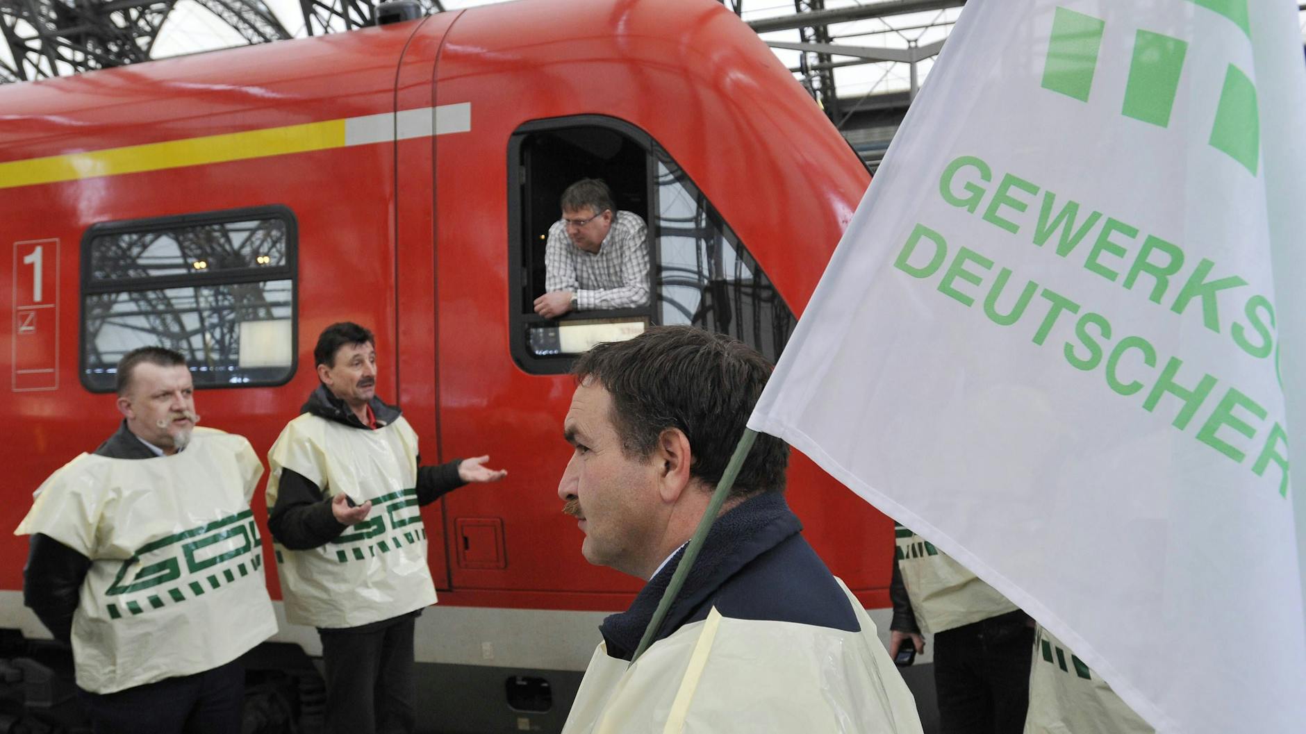 Demnächst wieder zu sehen: Streikposten der GDL, hier im Dresdner Hauptbahnhof