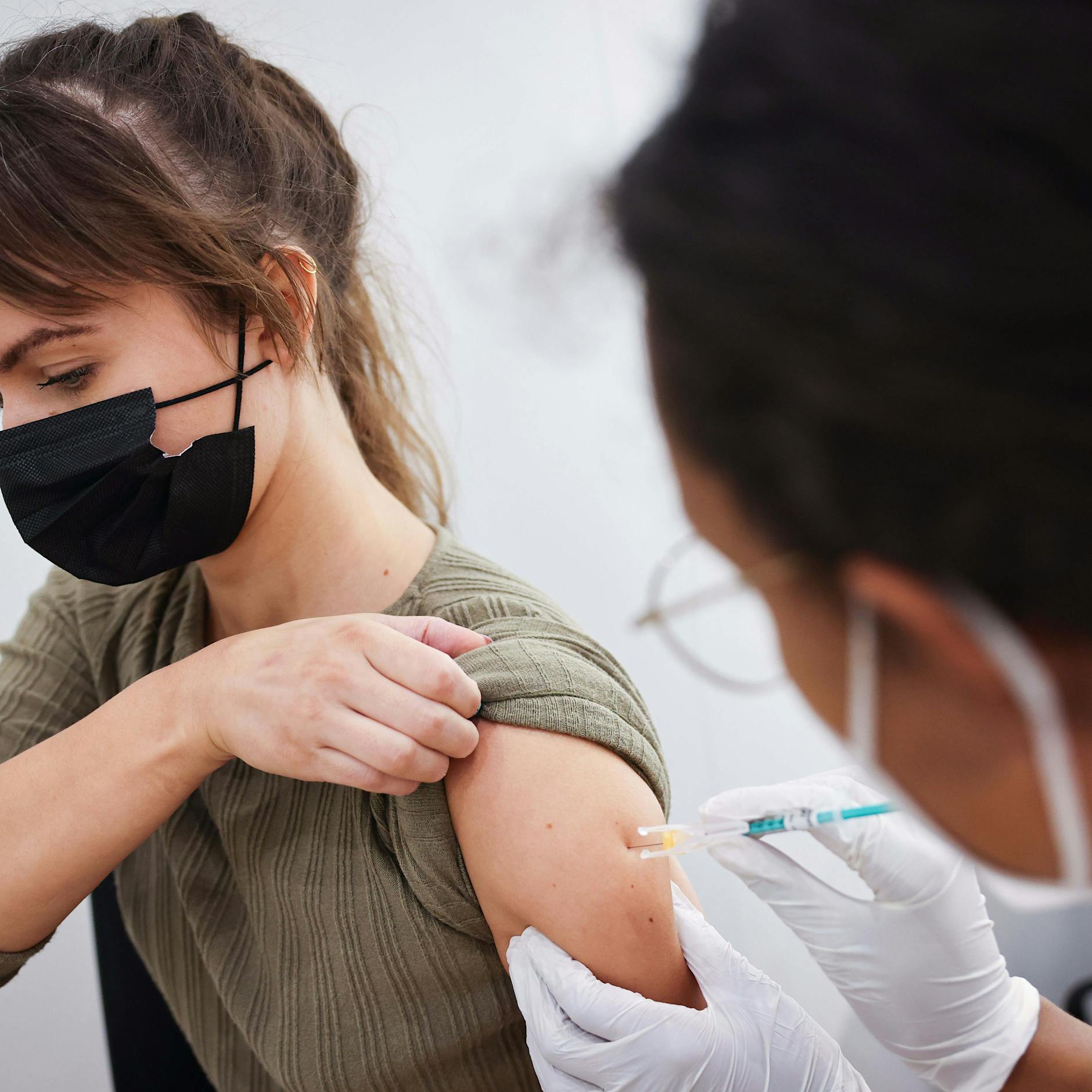 Experte: Impfstoff-resistente Corona-Varianten werden kommen – Was bedeutet das für unsere Impfungen?