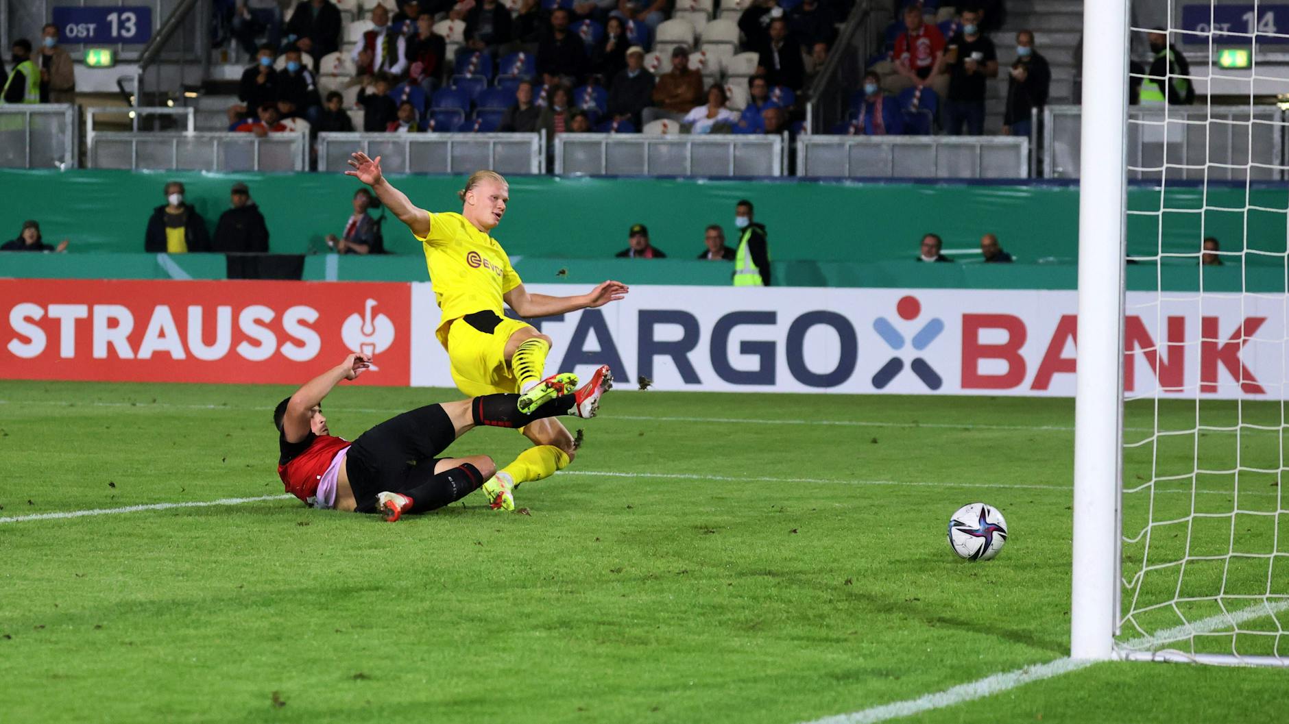 Jetzt schon in prächtiger Torlaune: Erling Haaland vom BVB. Im Pokal feierte er gleich einen Dreierpack zum Einstieg.