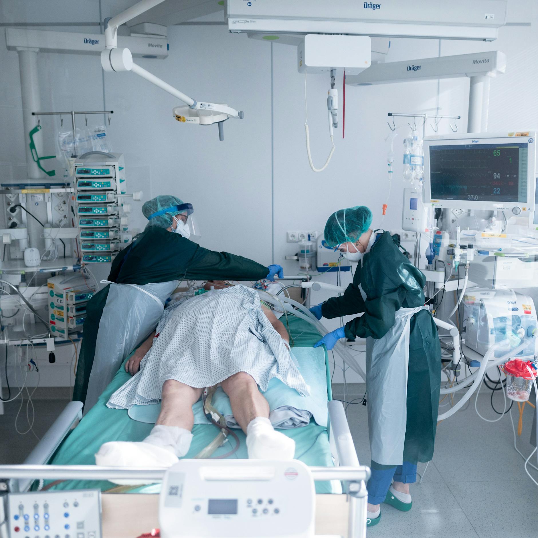 Binnen sechs Monaten holte sich der Tod fast jeden dritten Corona-Patienten