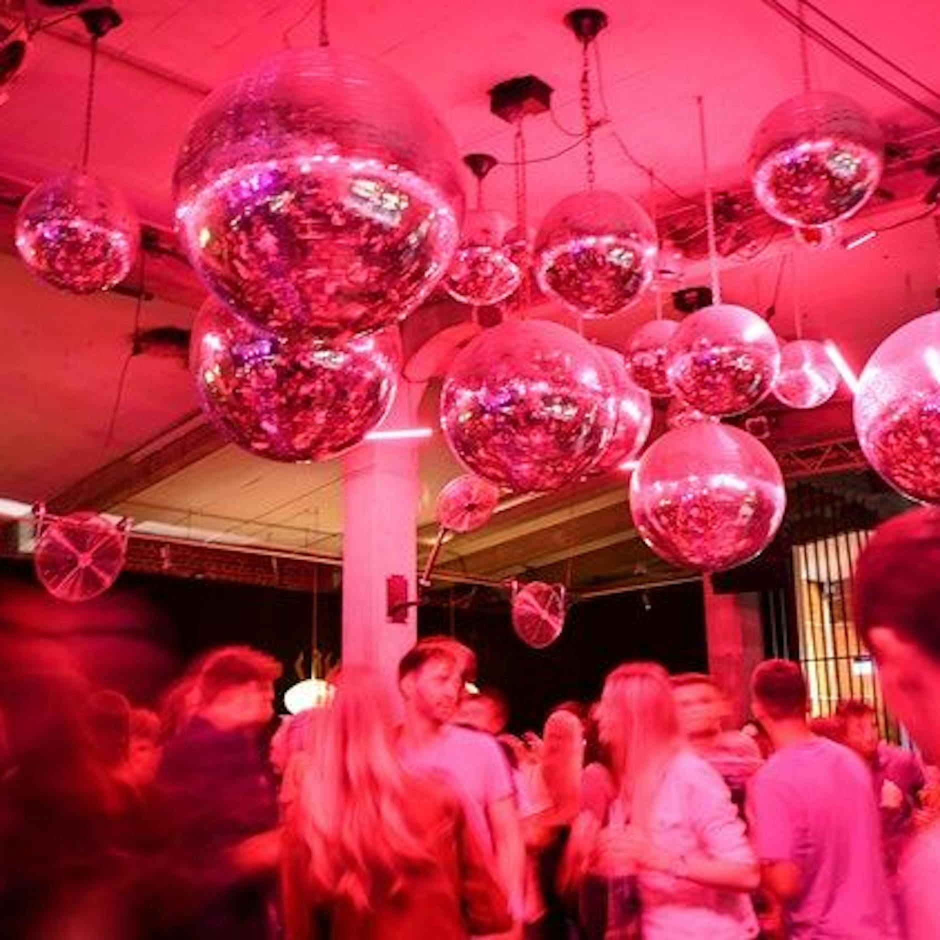 Nur noch die 3G-Regel gilt: DIESES Bundesland kommt schon jetzt ohne Inzidenz-Wert aus!