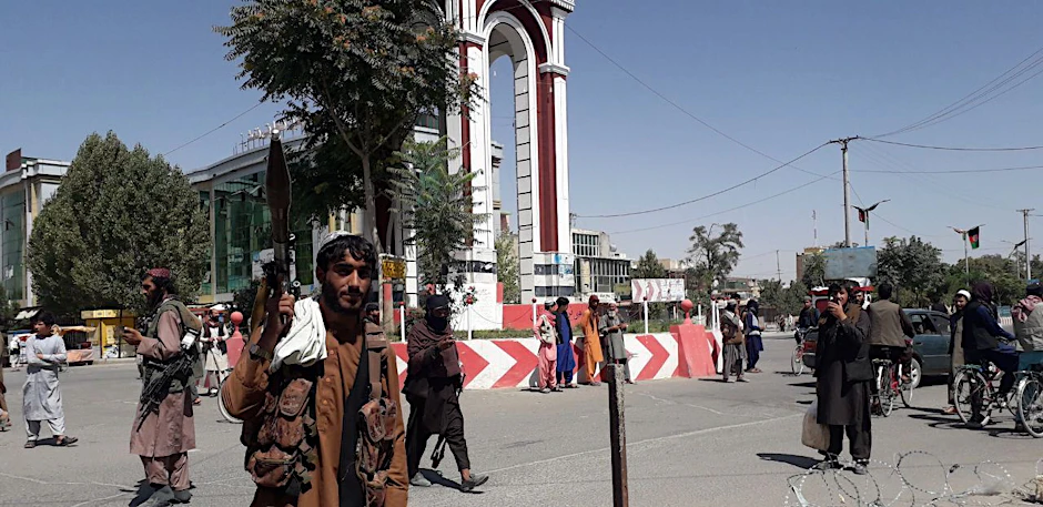 Taliban-Kämpfer am vergangenen Donnerstag in der Stadt Ghazni im Osten Afghanistans 150 Kilometer von Kabul entfernt.