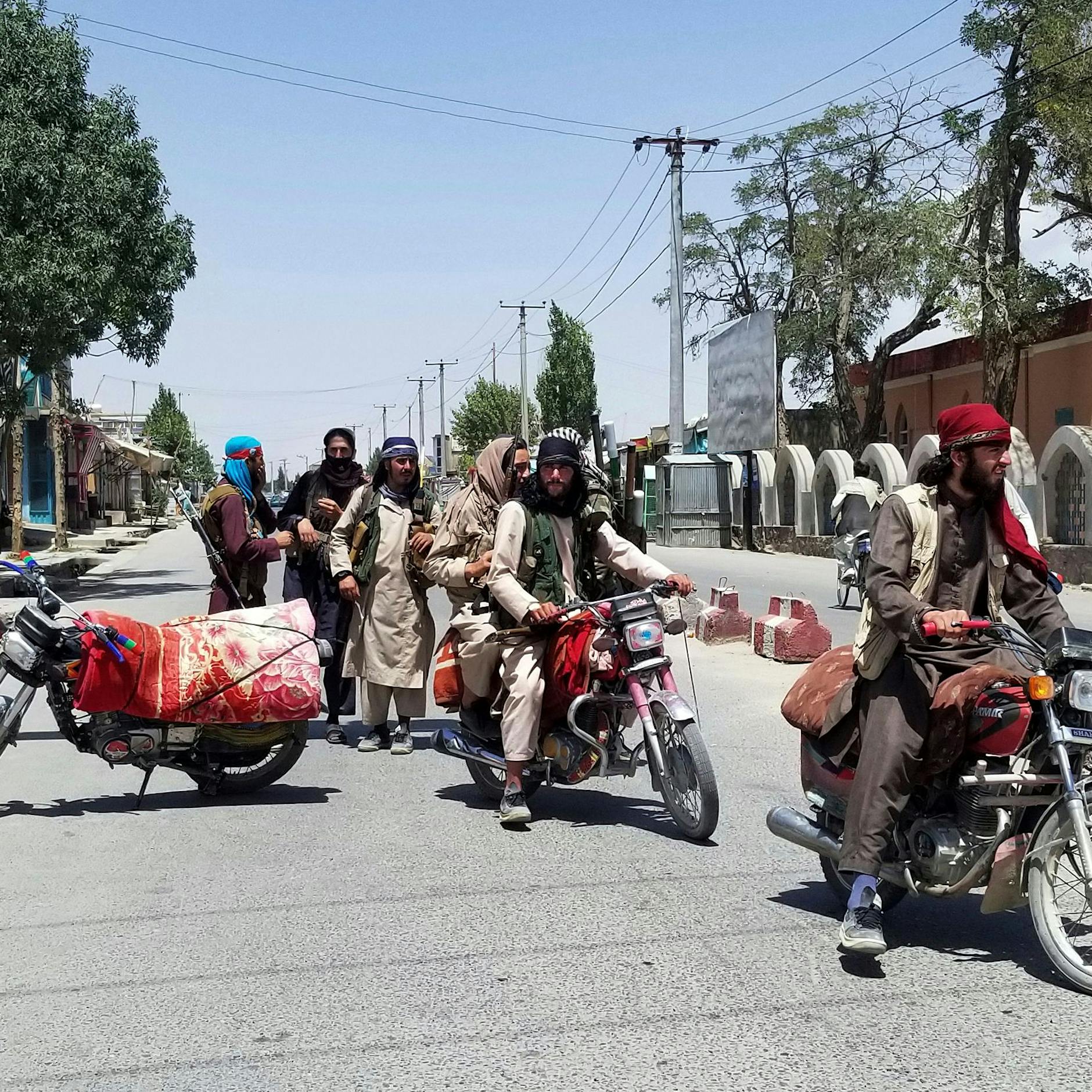 Wegen Vormarsch der Taliban: Deutsche sollen Afghanistan verlassen!