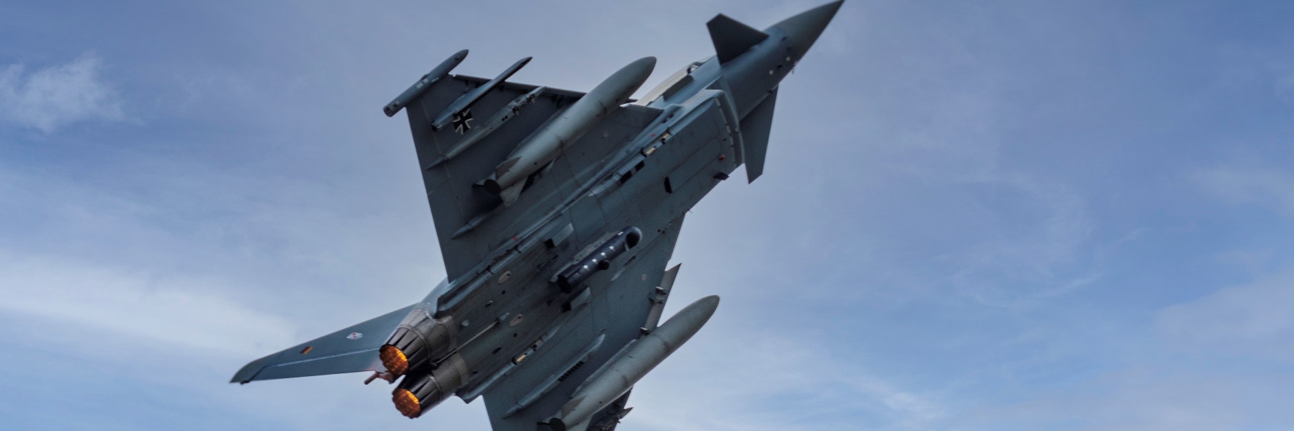 Ein Eurofighter mit dem Aufklärungssystem RecceLite. Zur Unterstützung der Bergungsarbeiten nach der Unwetterkatastrophe im Westen Deutschlands hatte die Luftwaffe Schäden dokumentiert.&nbsp;