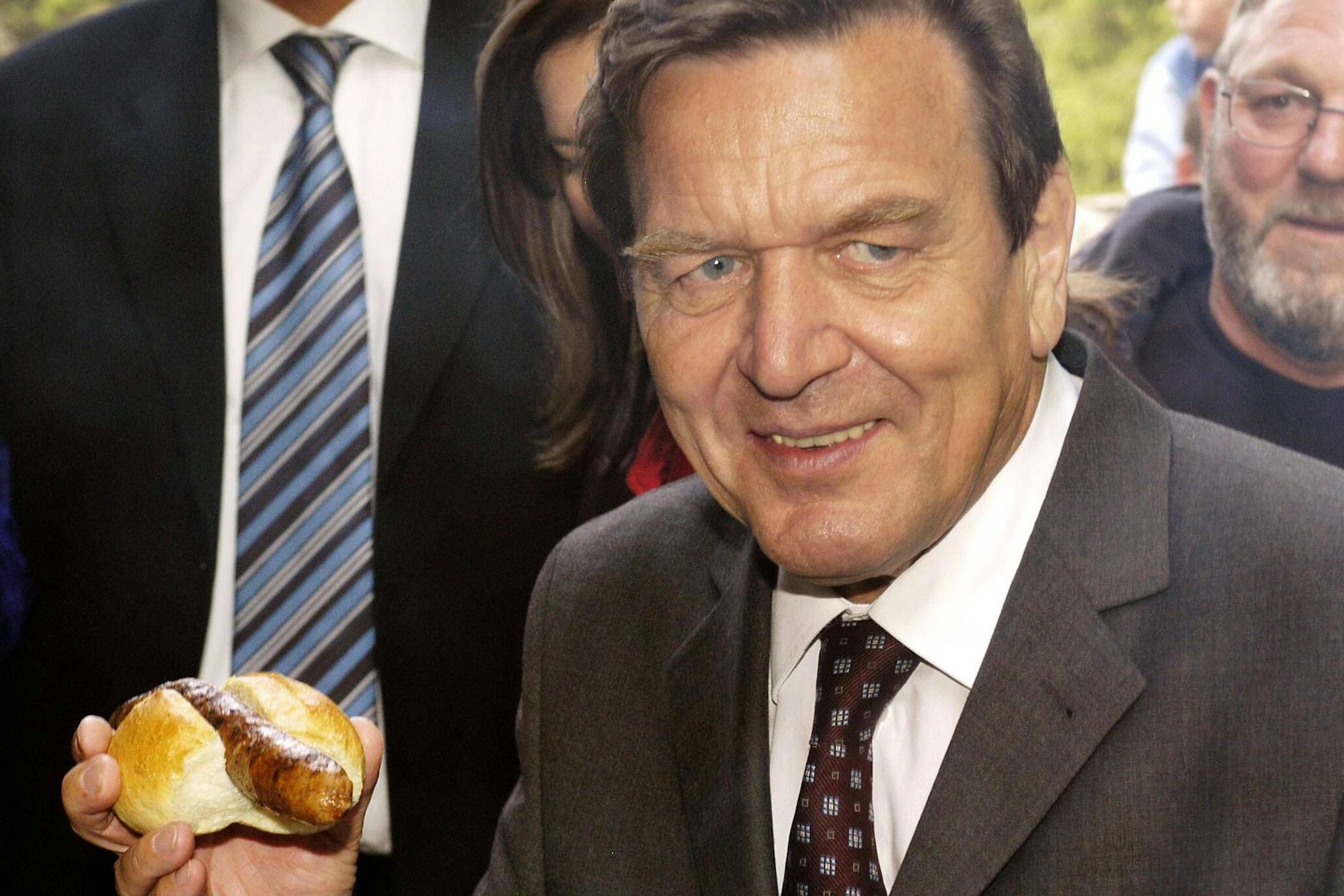 Gerhard Schröder liebt sie: die Wurst.