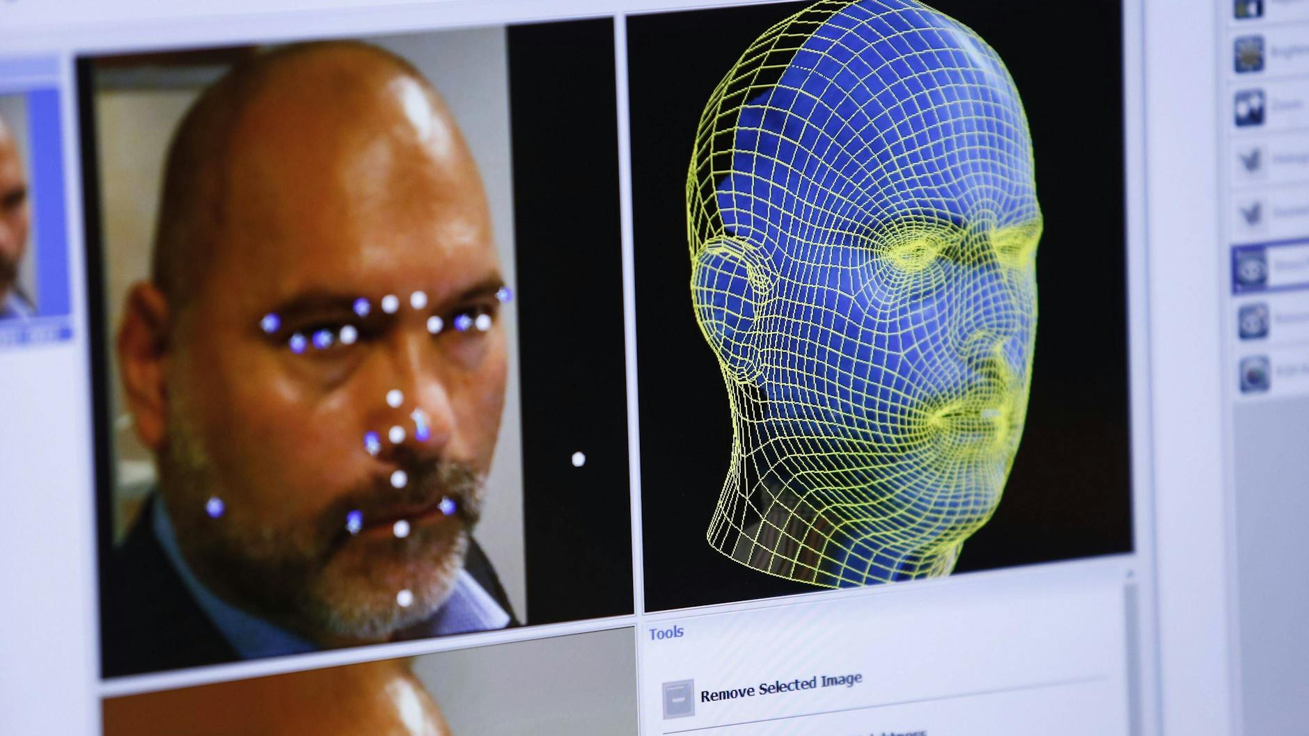 „Angela Merkels Kabinette haben in den letzten Jahren viele Entwicklungen im Internet verschlafen. Während sie in Fragen der Überwachung deutlich über die Stränge geschlagen haben.“