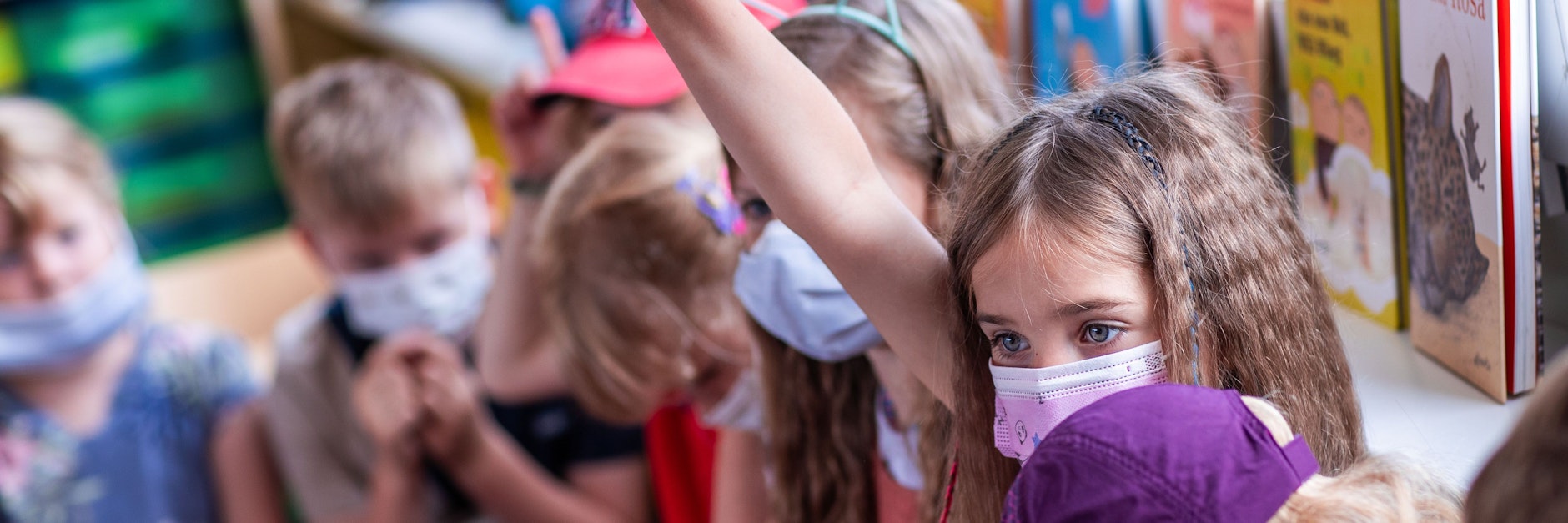 Zum neuen Schulalltag gehören ab Montag auch für die Erstklässler Masken und Tests.&nbsp;