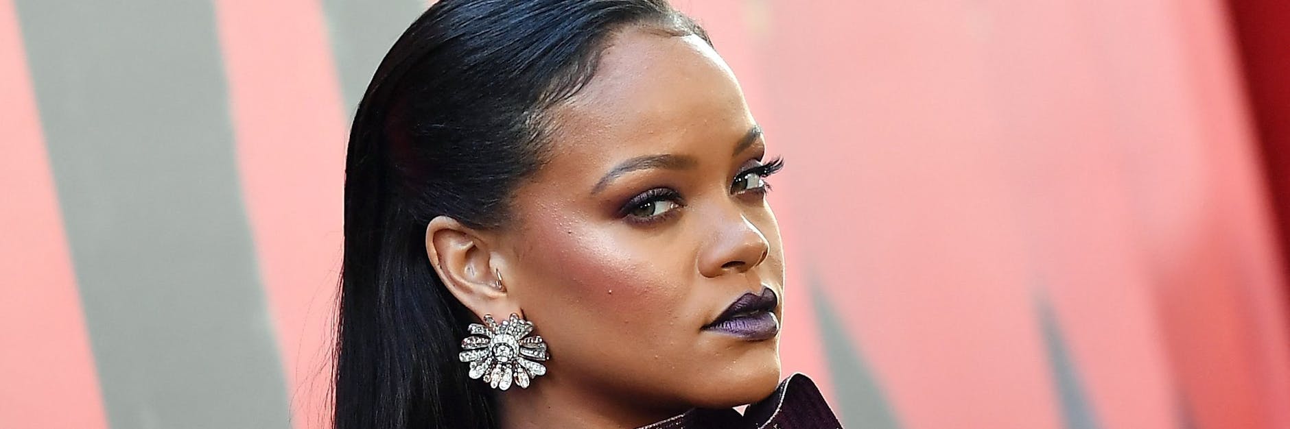 Rihanna wird auf 10 Millionen Dollar Schadenersatz verklagt.
