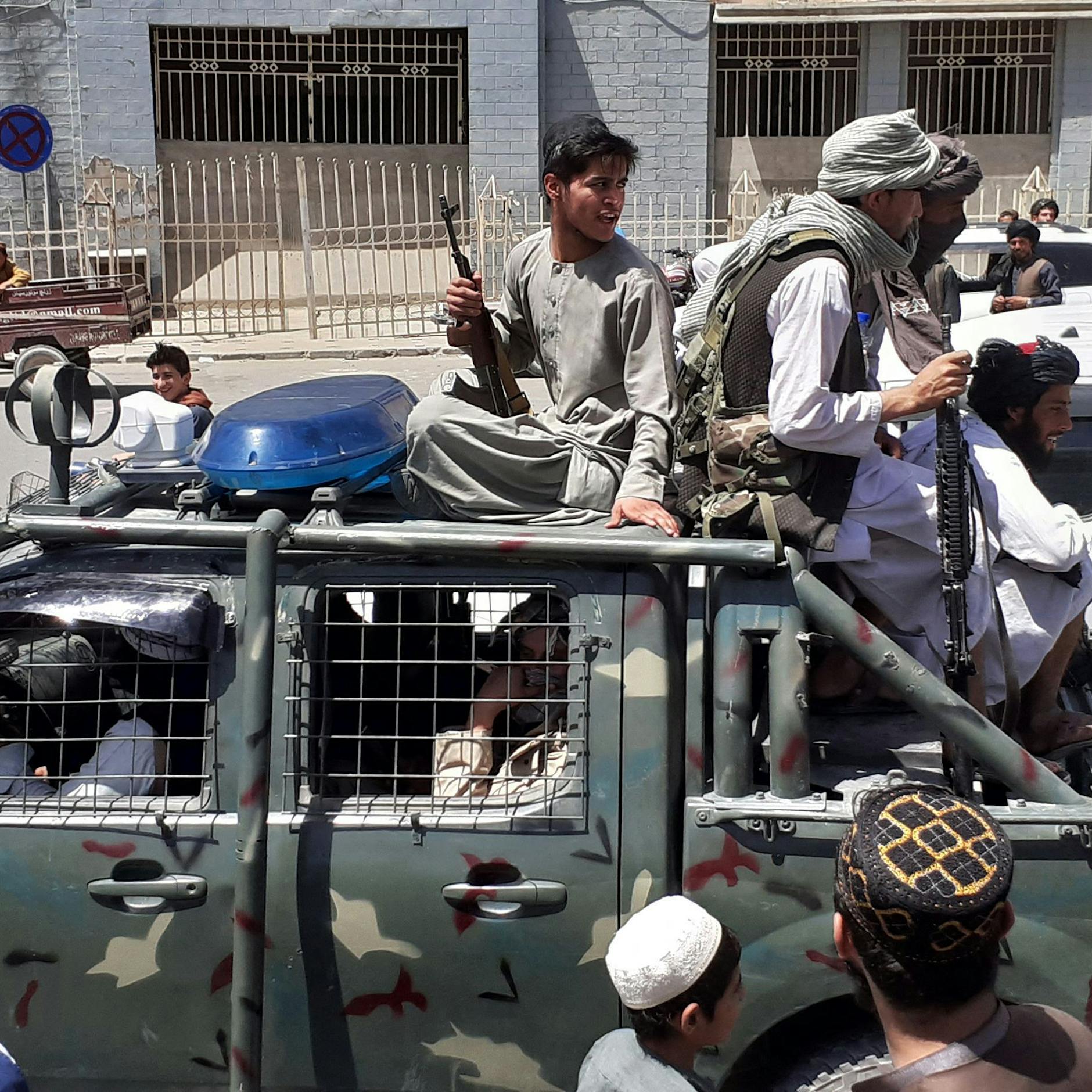 Taliban-Terror: Müssen jetzt Tausende Menschen aus Afghanistan nach Europa fliehen?