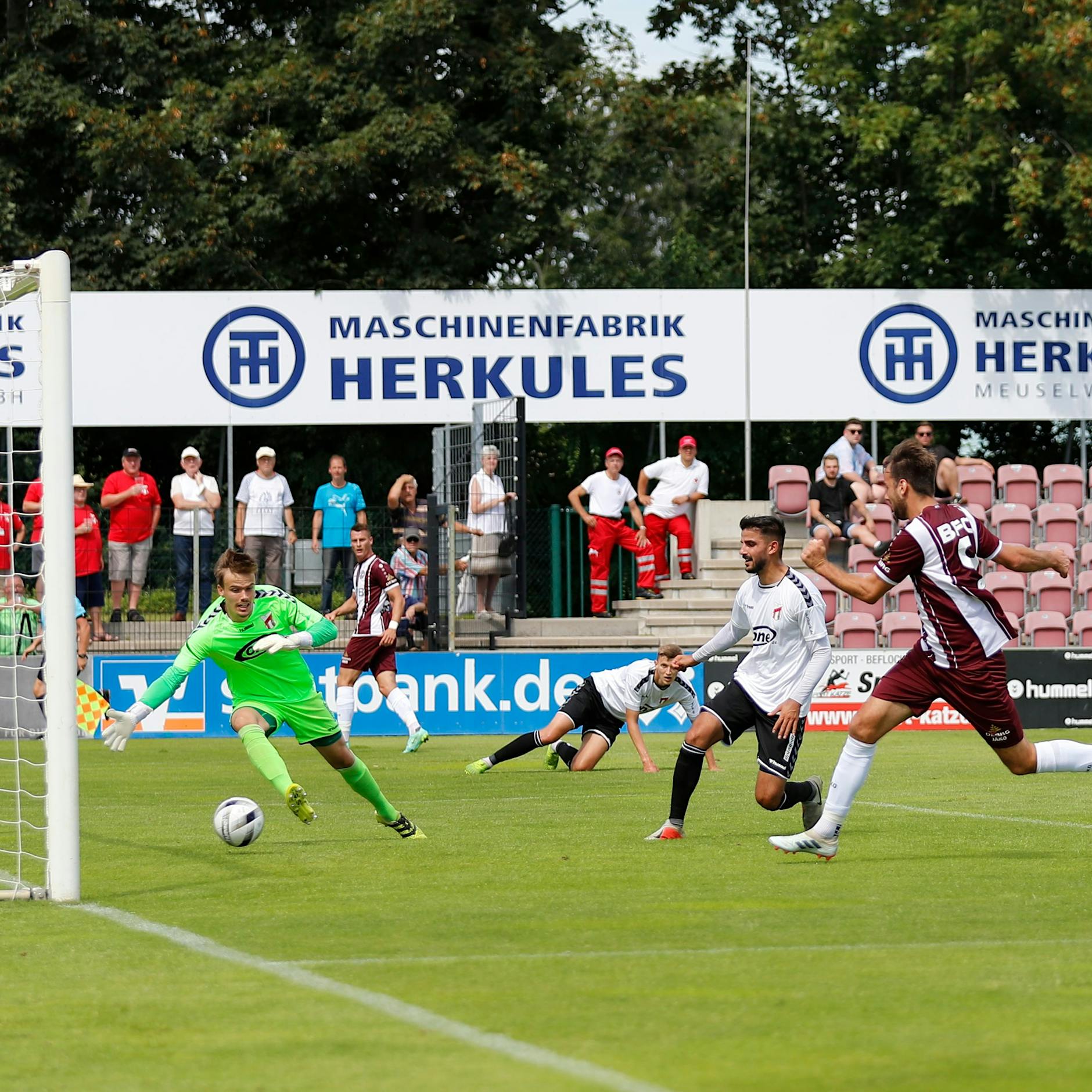 3:2! Dynamo macht in Meuselwitz Ernst