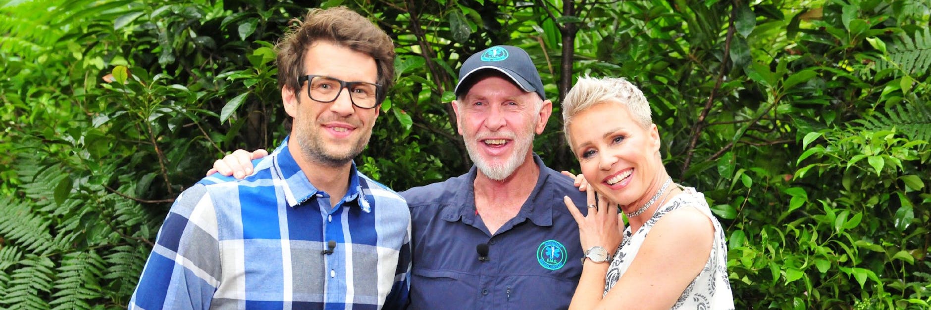 Die Dschungel-Moderatoren Daniel Hartwich und Sonja Zietlow mit Dr. Bob.