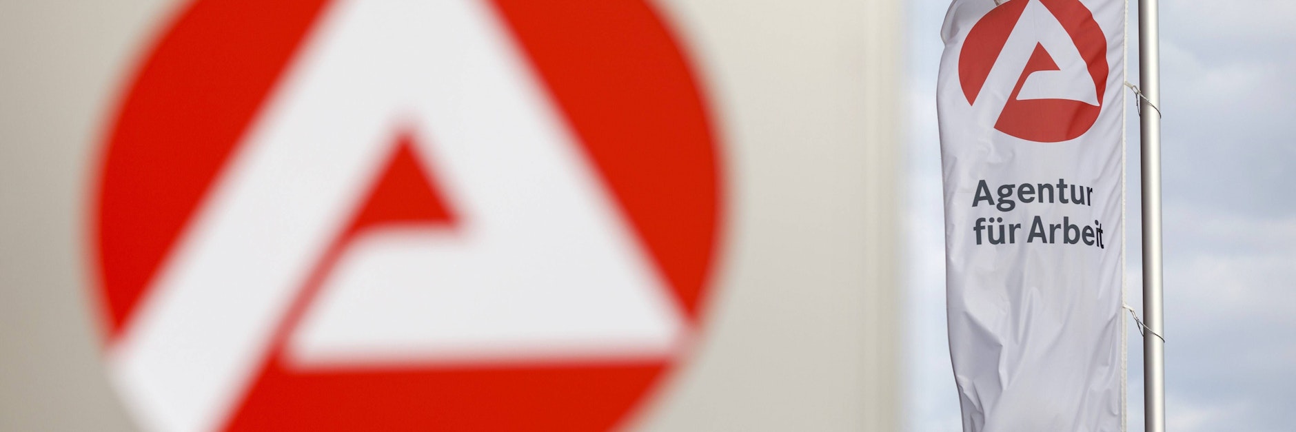 Im Laufe der Corona-Pandemie hat sich die Zahl der Selbstständigen in Hartz IV stark erhöht.