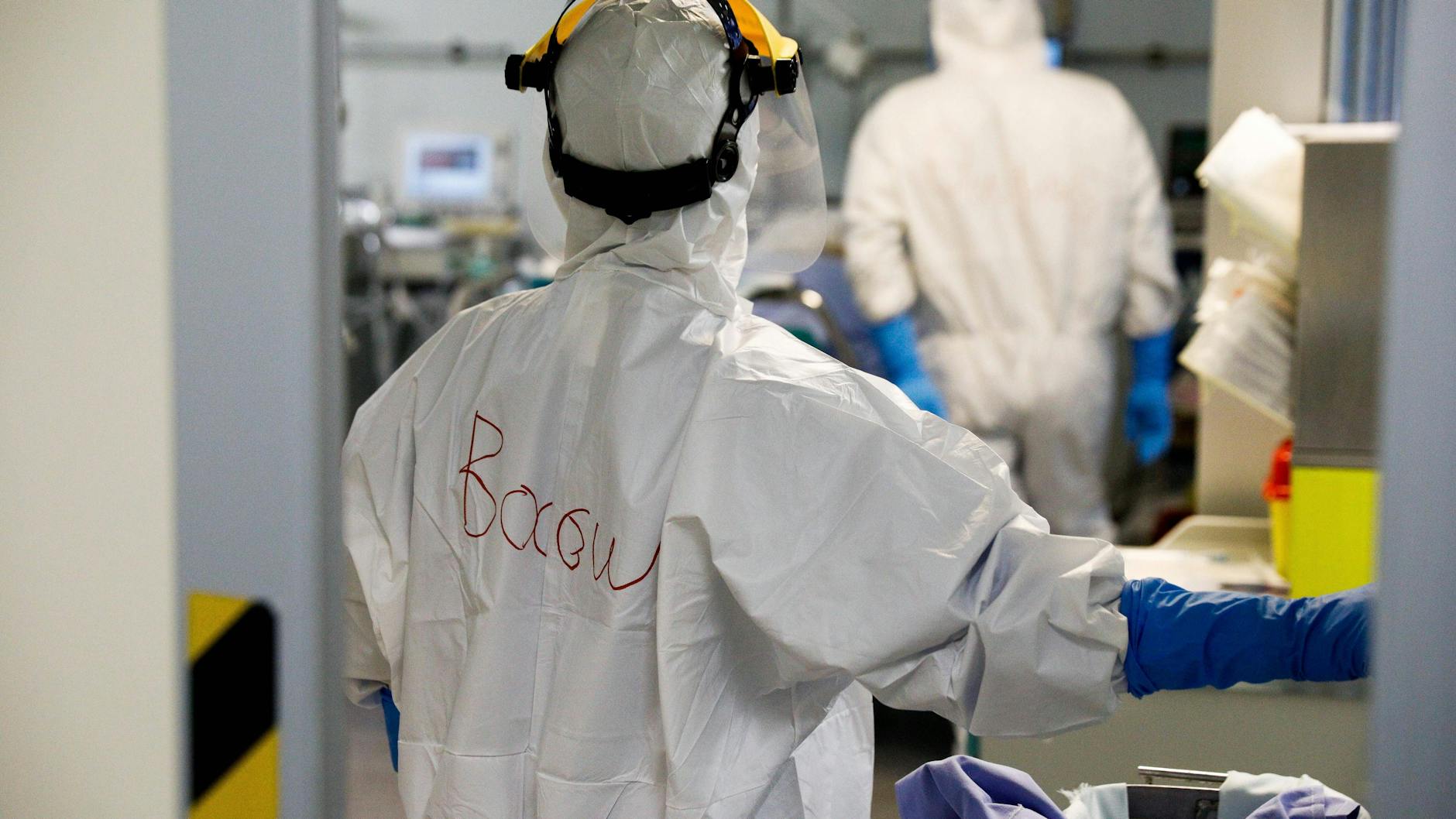 Medizinisches Personal auf einer Covid-Intensivstation in Griechenland