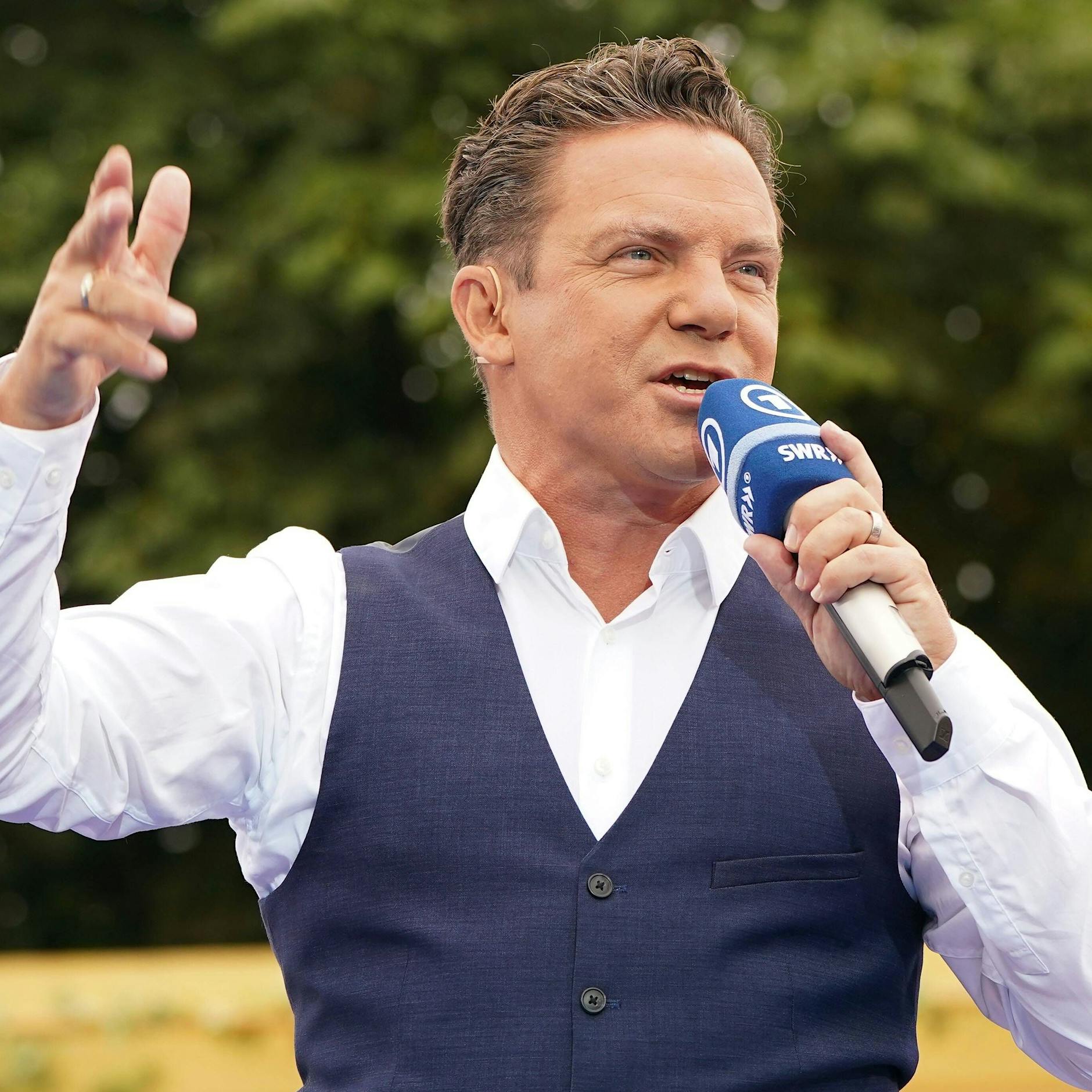 Unfassbare Enthüllungen zu „Immer wieder sonntags“ mit Stefan Mross: So wenig Gage bekommen die Stars in der Schlager-Show!