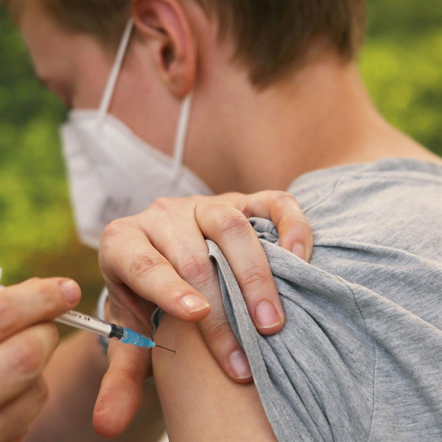 Corona: Stiko empfiehlt Impfung für Kinder ab zwölf Jahren