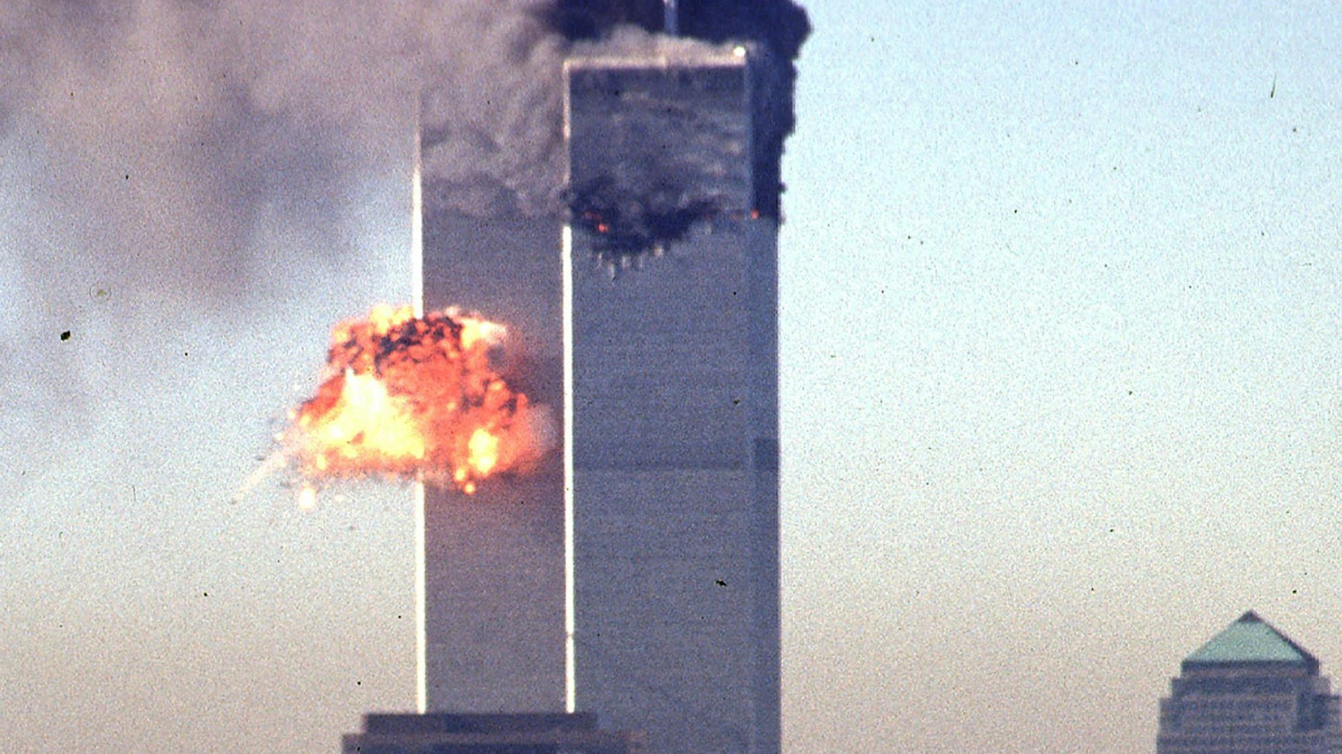 &nbsp;11. September 2001: Vollbesetzte Passagierflugzeuge rasen in die Twin Towers von New York. Ein drittes Flugzeug stürzt ins Pentagon.