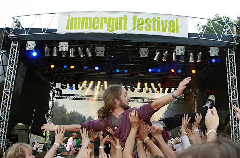 Besucher auf dem Immergut-Festival in Neustrelitz. In diesem Jahr kann das Event stattfinden, allerdings mit weniger Besuchern und strengen Hygienevorschriften.