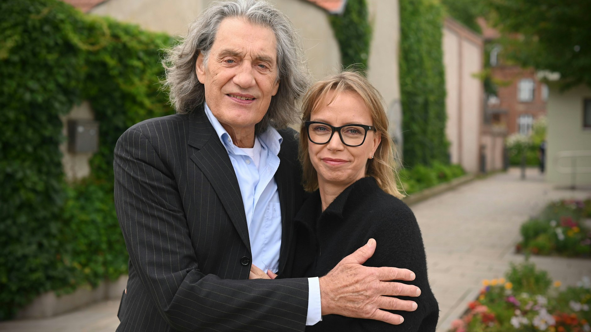 Winfried Glatzeder und Victoria Sturm erinnerten sich daran, wie sie gemeinsam mit Herbert Köfer die „Pension Schöller“ erfolgreich am Kurfürstendamm spielten.<br>