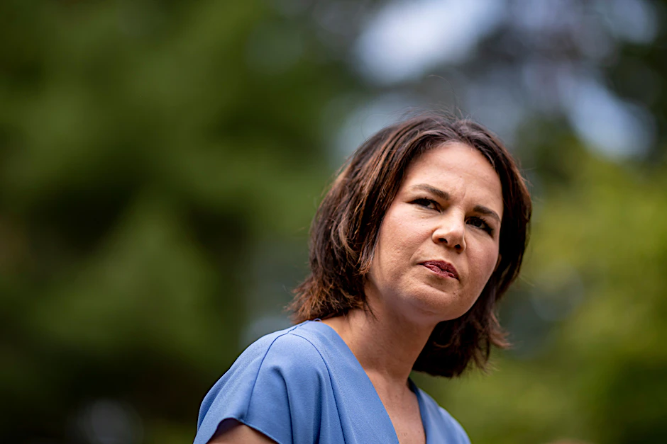 Die Grünen-Parteivorsitzende tritt im Wahlkreis 61 Potsdam - Potsdam-Mittelmark II - Teltow-Fläming II als Direktkandidatin unter anderem gegen den SPD-Kanzlerkandidaten Olaf Scholz an.&nbsp;