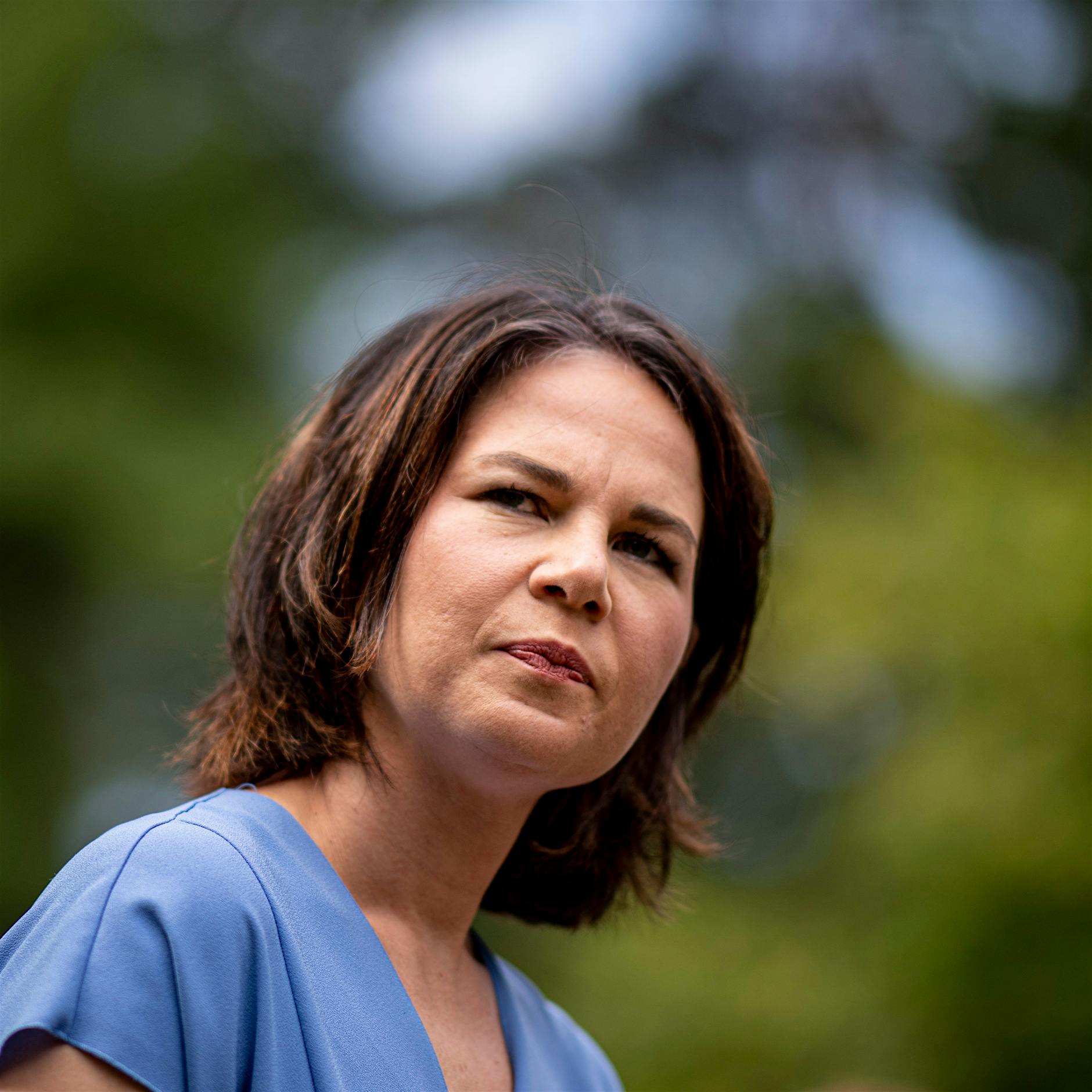 Baerbock pocht auf früheren Kohleausstieg und attackiert Scholz