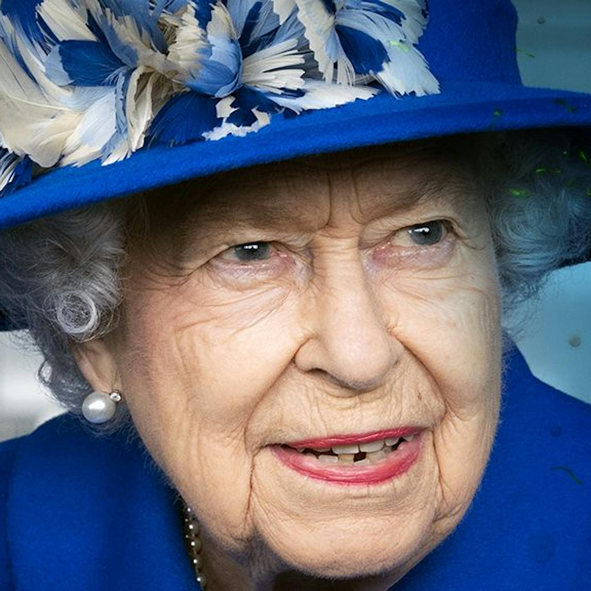 Corona-Schock bei der Queen: Virus in der Sommerresidenz von Elizabeth II.! Was passiert jetzt mit der Königin?