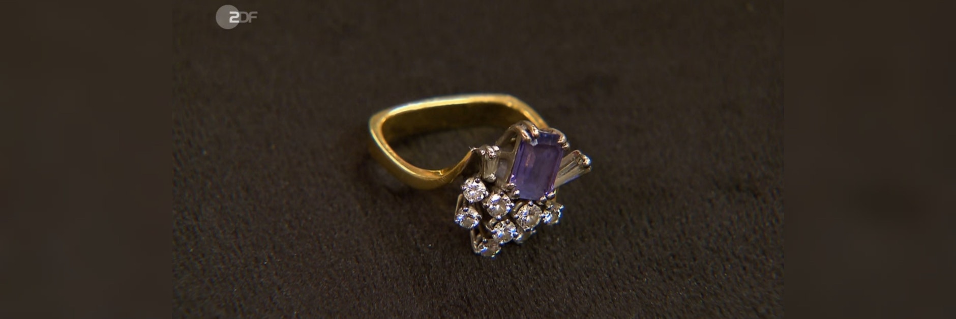 Bei „Bares für Rares“ soll dieser Ring den Besitzer wechseln.