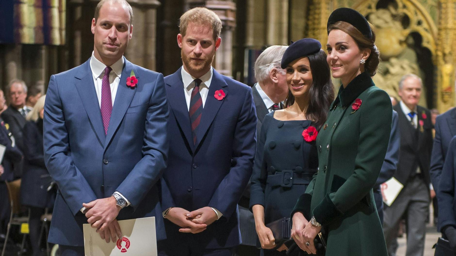 William, Harry, Meghan und Kate bei einer Gedenkveranstaltung im Herbst 2018.