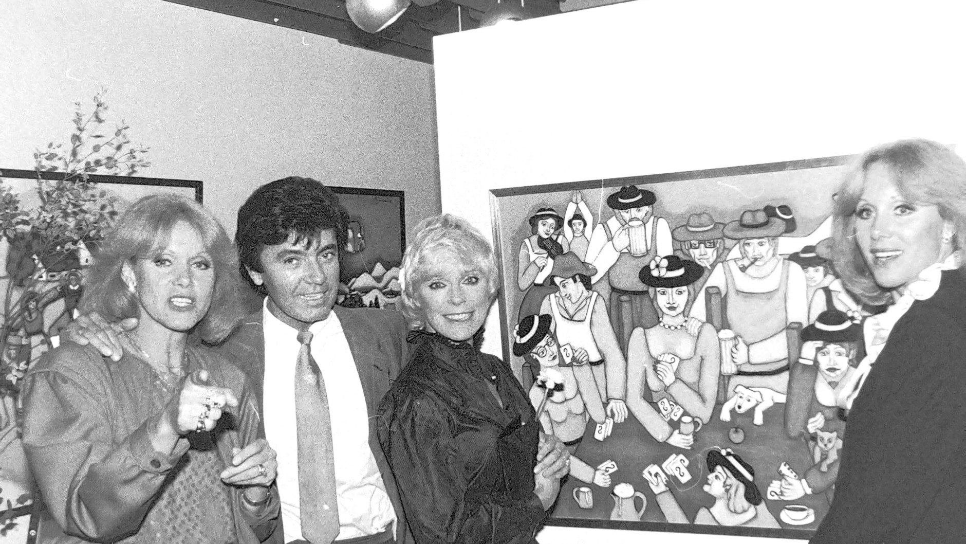 Die Kessler-Zwillinge zusammen mit Rex Gildo und Elke Sommer bei einer Vernissage in München 1984.